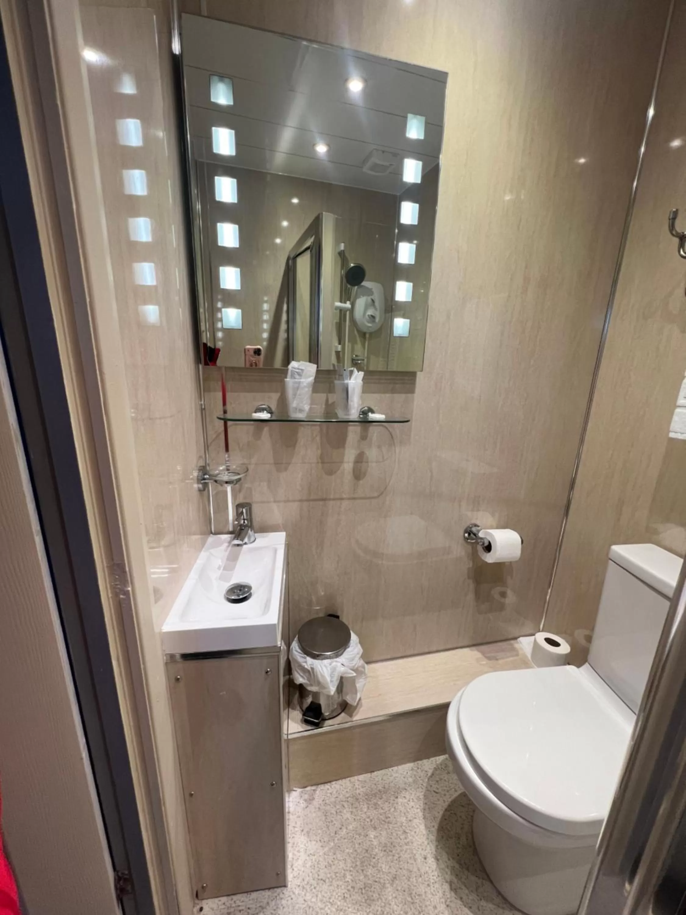 Bathroom in Links Lets Room Only