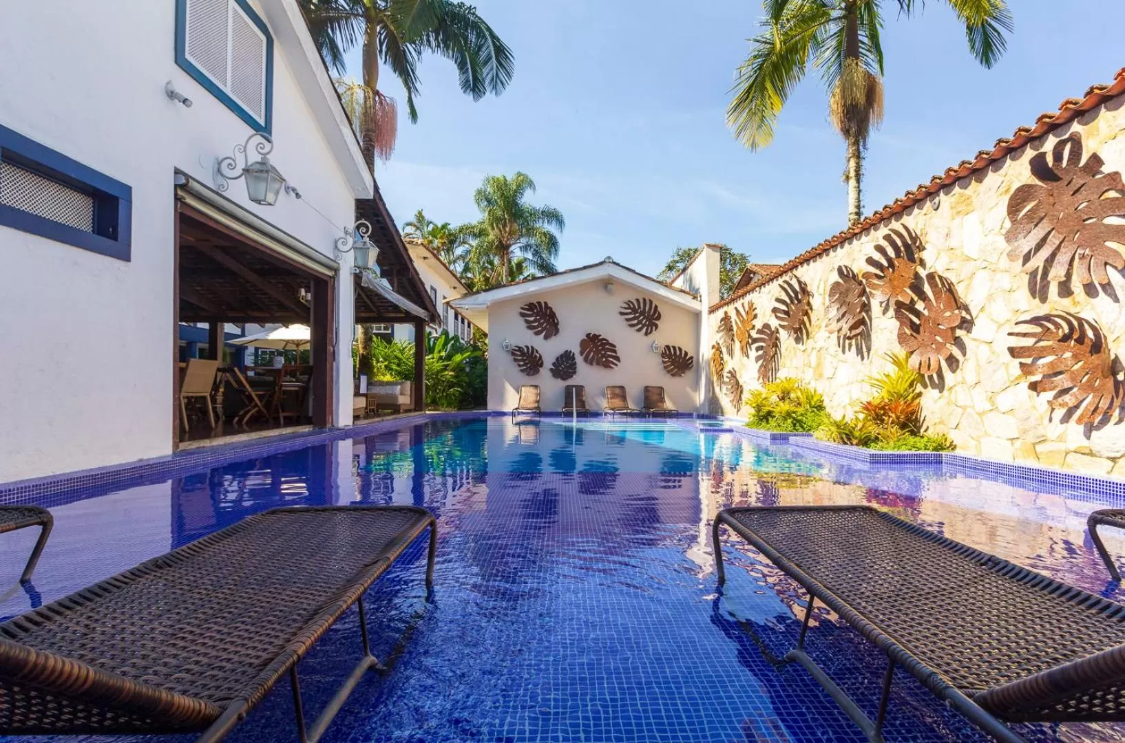 Swimming pool in Pousada Porto Imperial