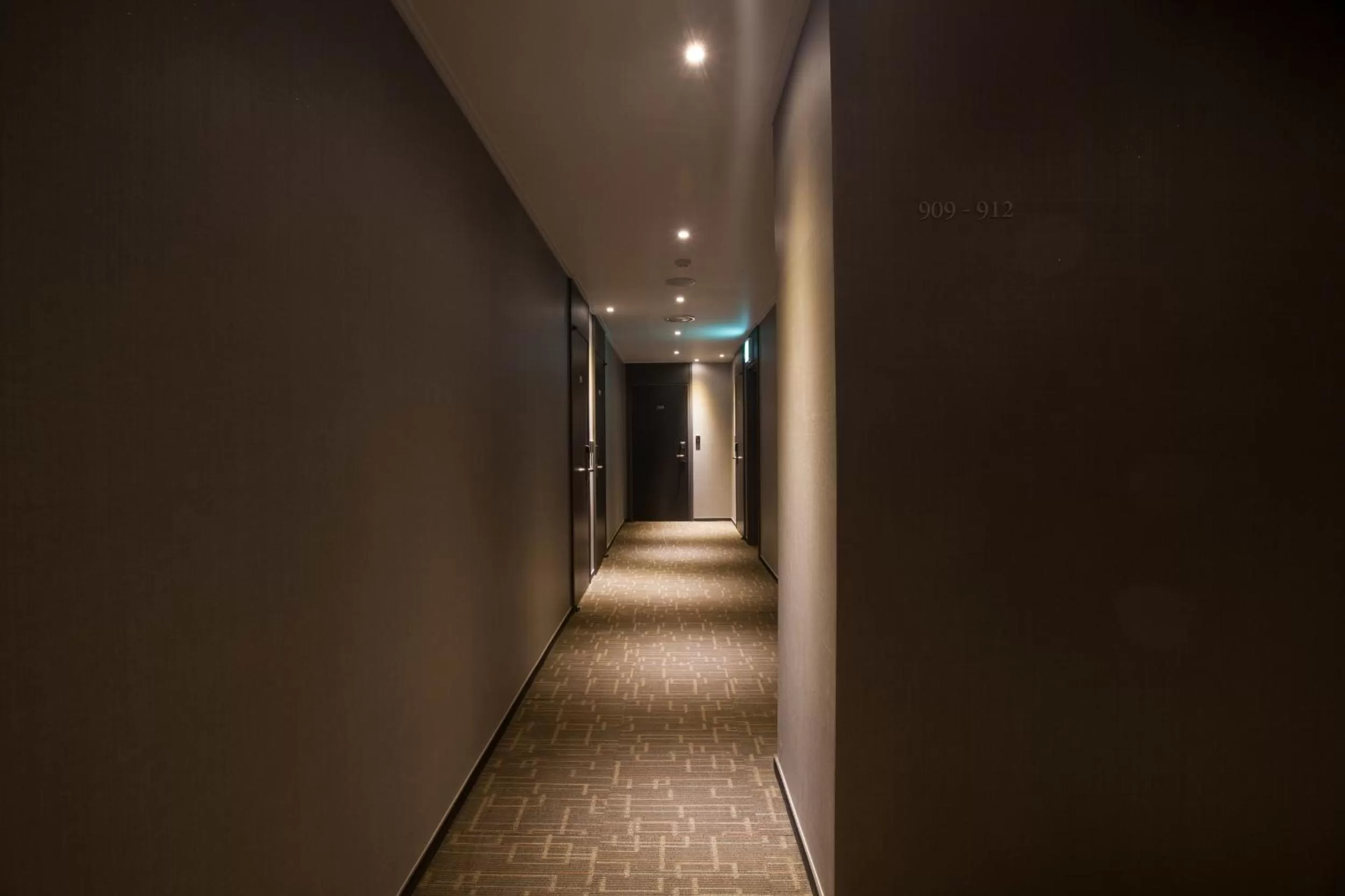 Decorative detail in GnB Hotel