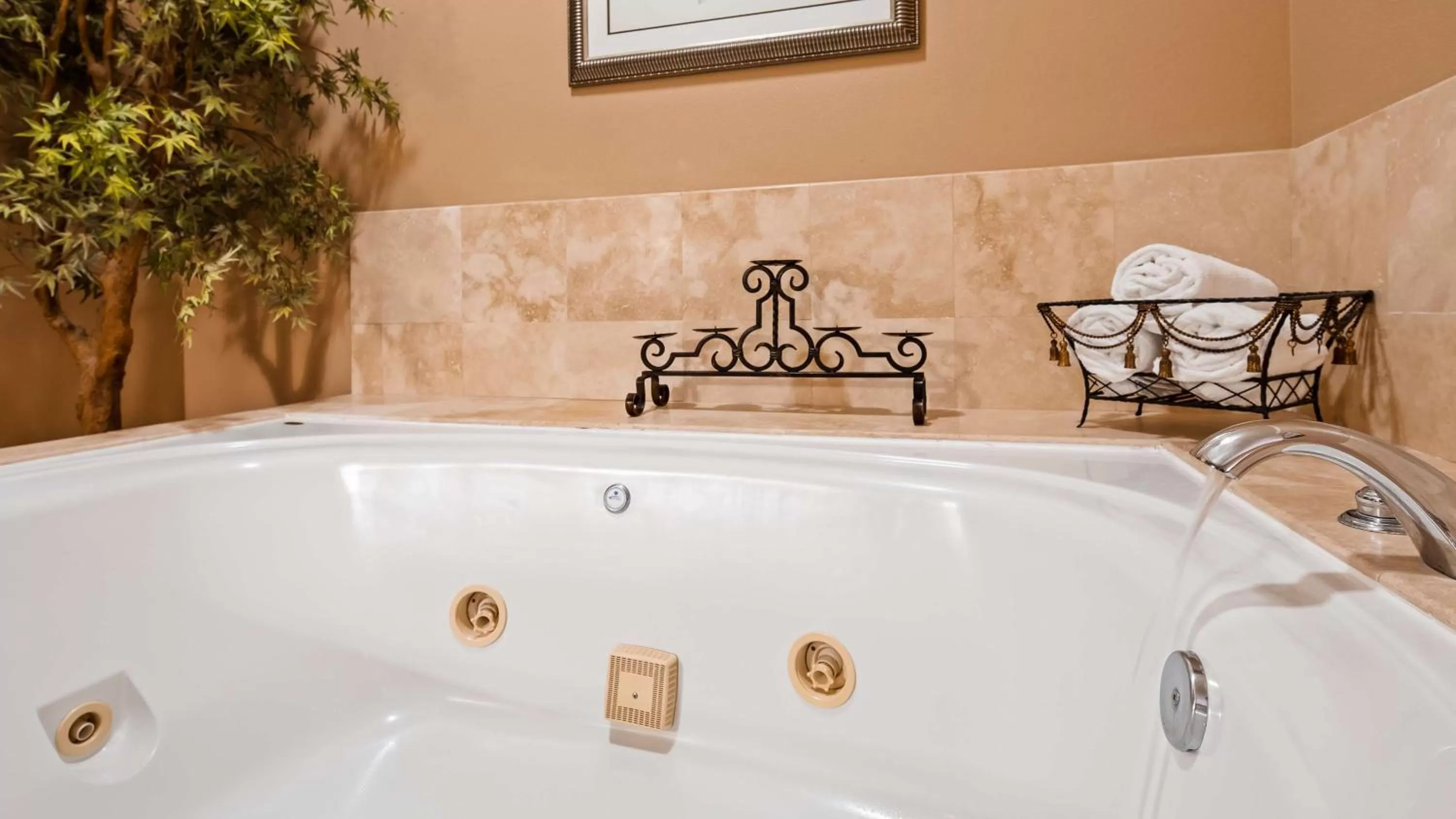 Photo of the whole room in Best Western Route 66 Glendora Inn