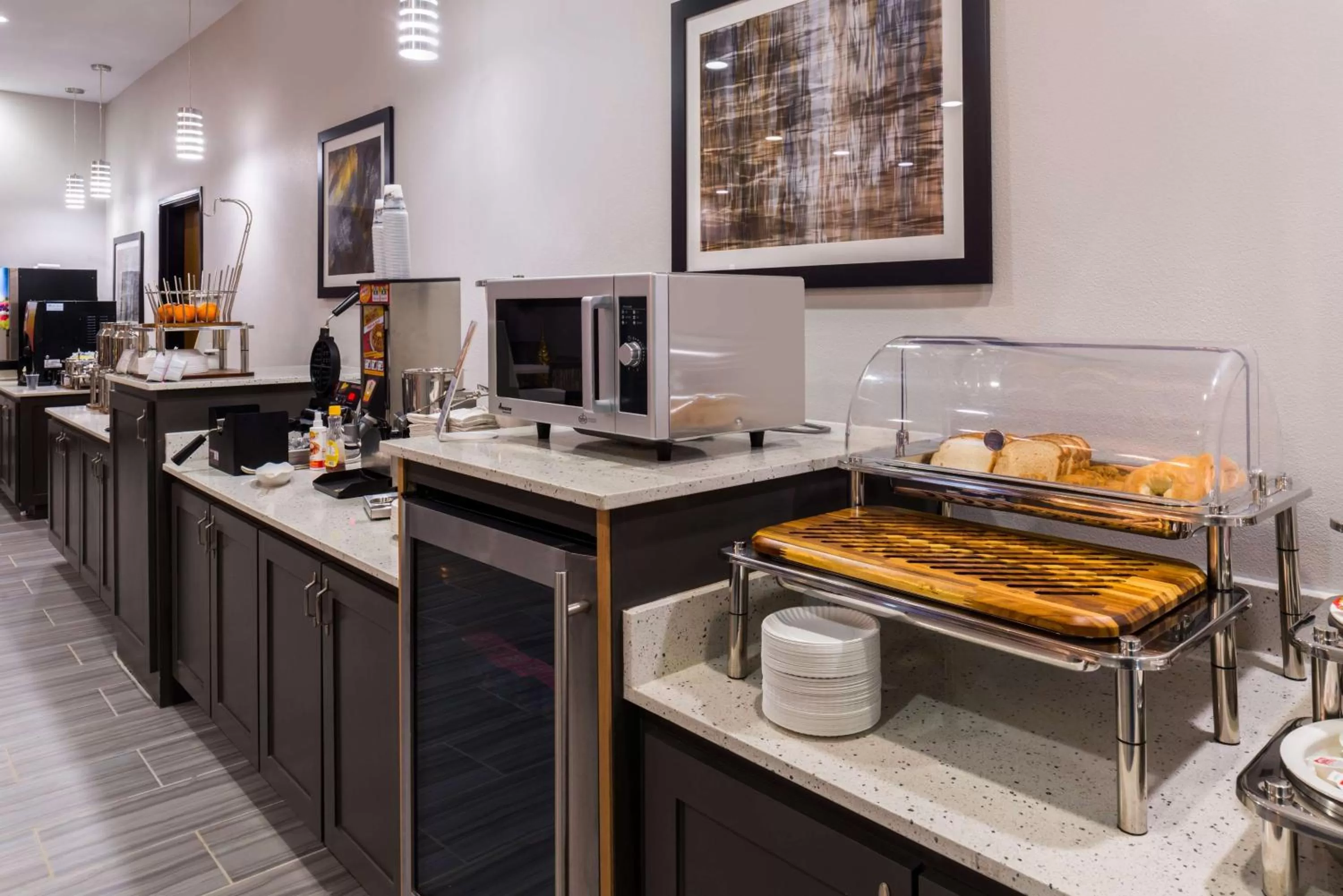 Restaurant/places to eat in Best Western Plus Regency Park