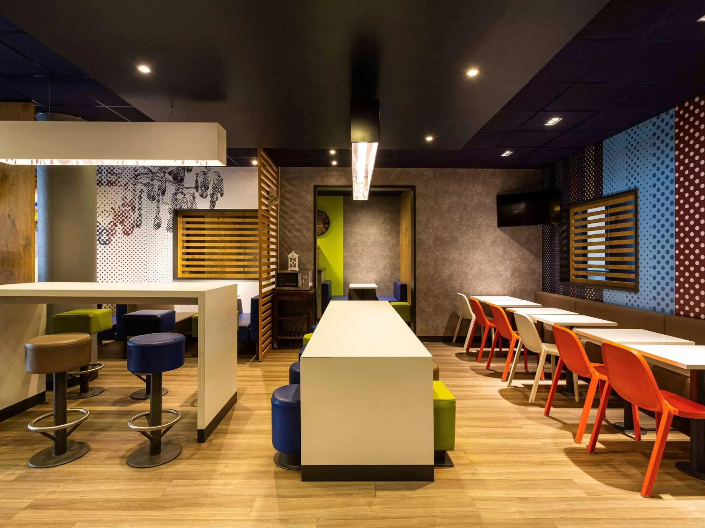 Restaurant/places to eat, Lounge/Bar in ibis budget Bordeaux Centre - Gare Saint Jean