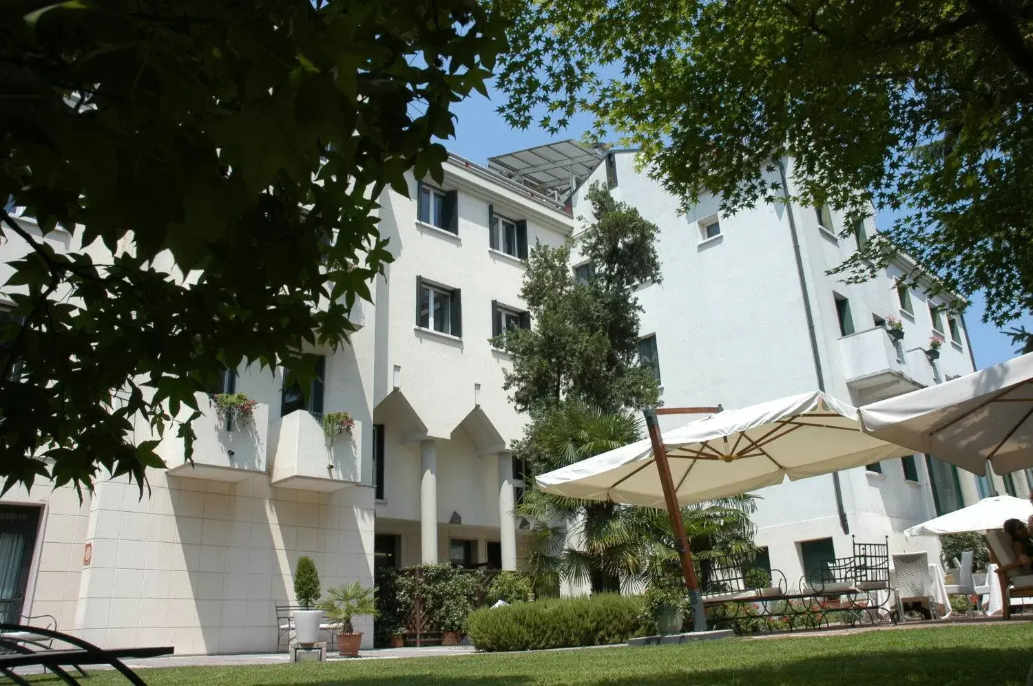 Facade/entrance, Property Building in Park Hotel Ai Pini & Restaurant Ai Pini