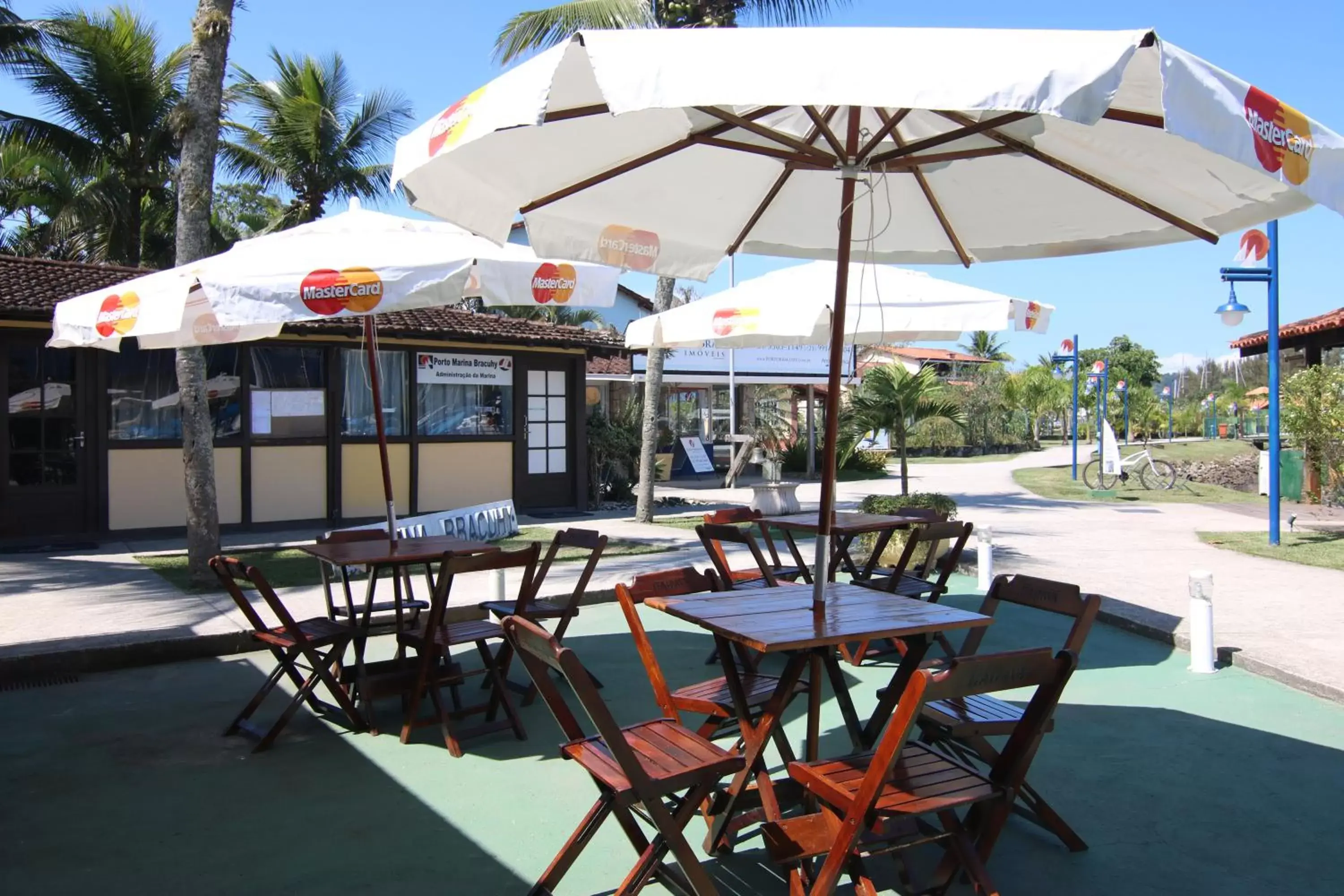 Restaurant/places to eat in Samba Angra dos Reis