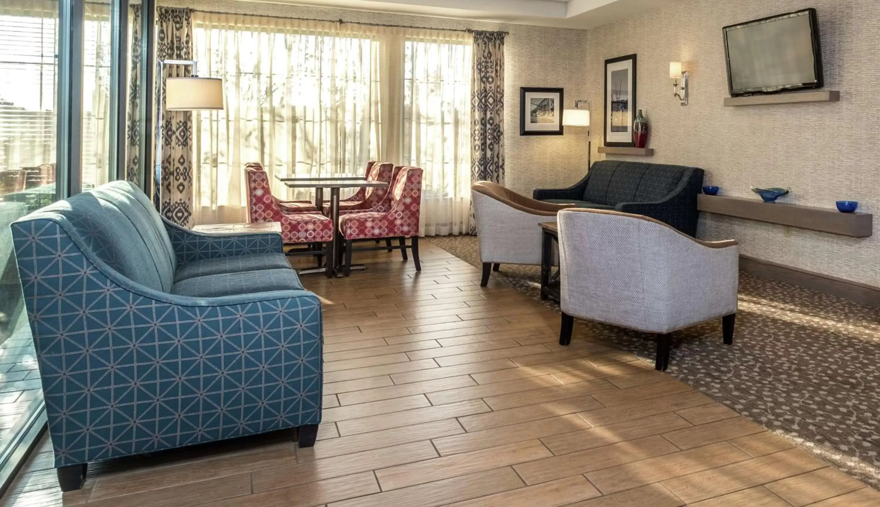 Lobby or reception, Seating Area in Hampton Inn Freeport/Brunswick