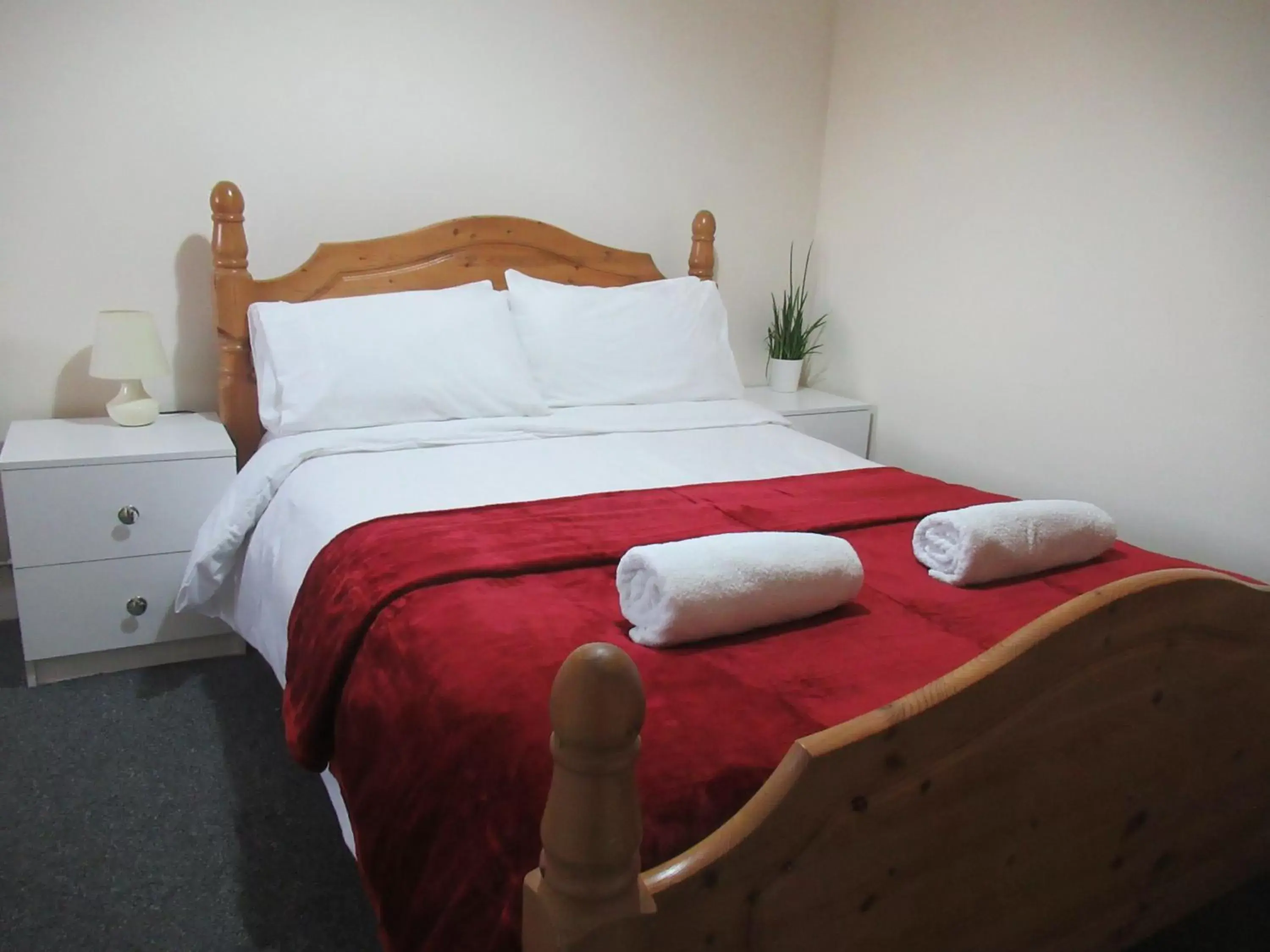 Bedroom, Bed in Littlestone Hotel