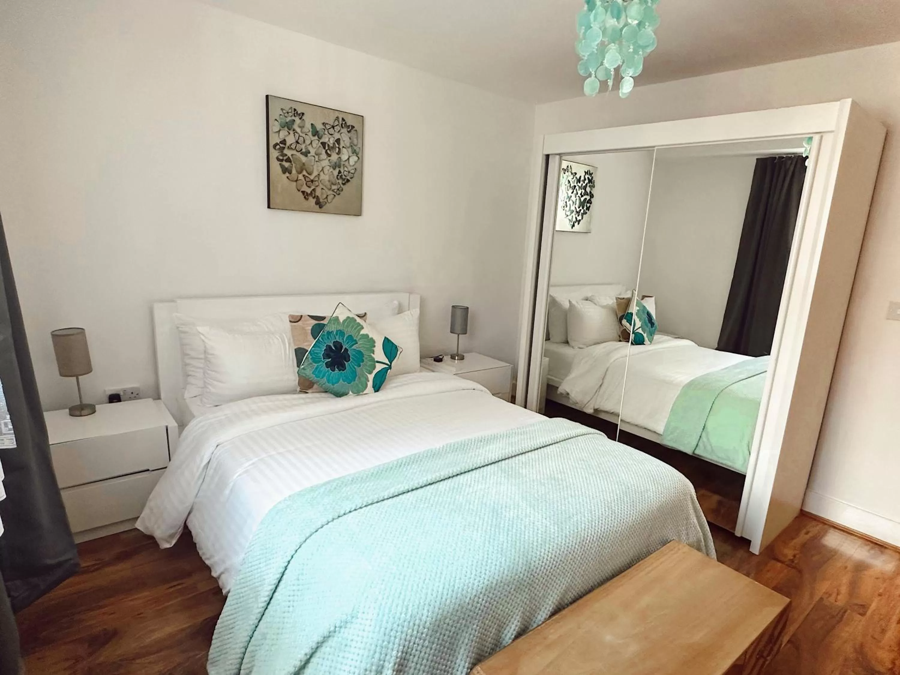 Bed in Canary Wharf - Luxury Apartments