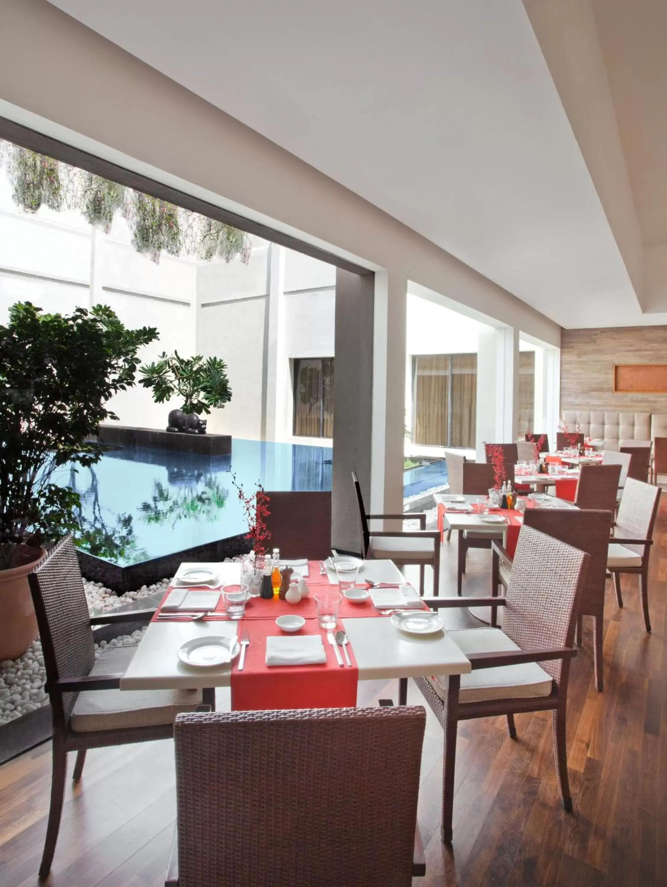 Restaurant/places to eat in Trident Chennai Restaurant/places to eat in Trident Chennai