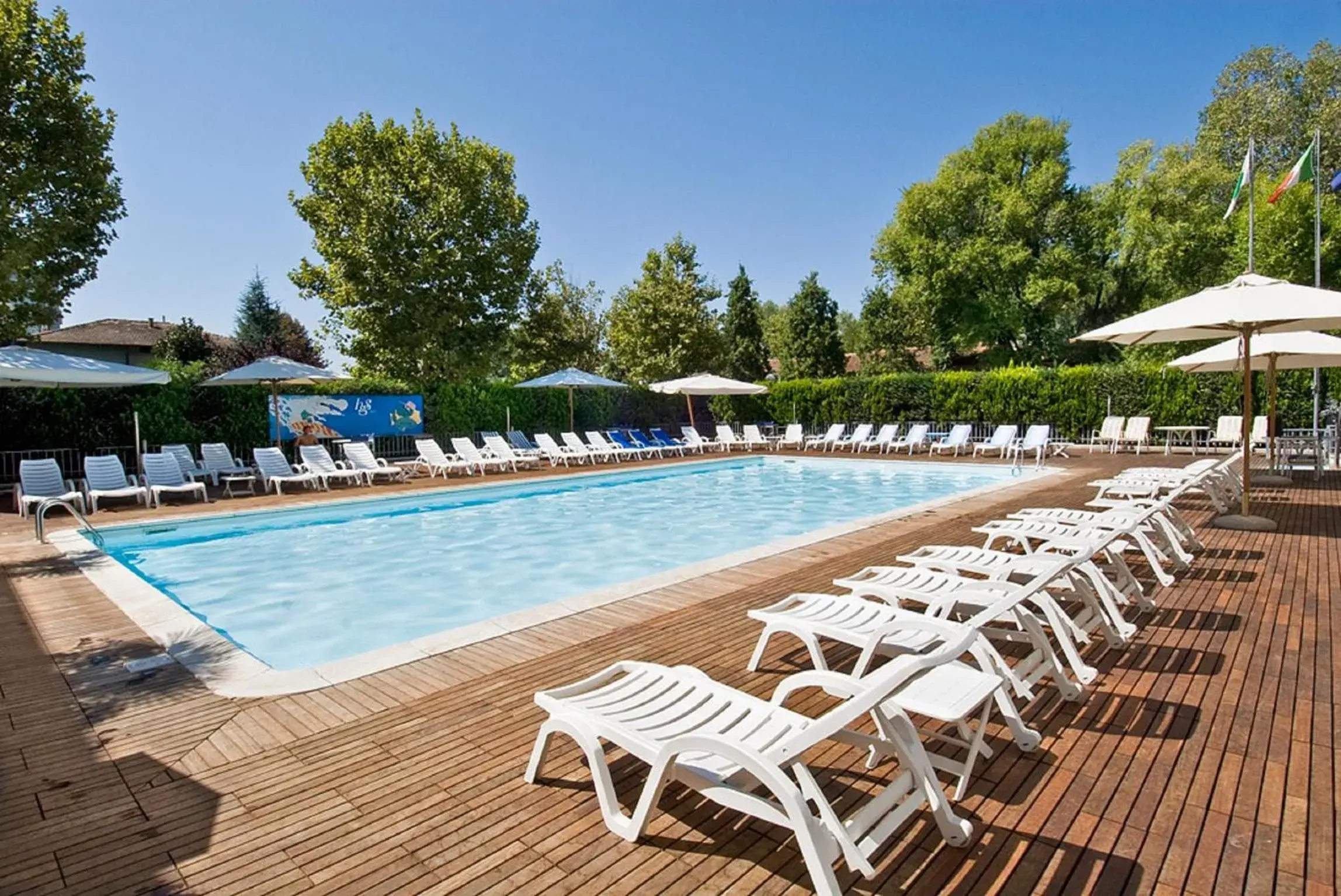 Summer, Swimming Pool in Hotel St. Moritz