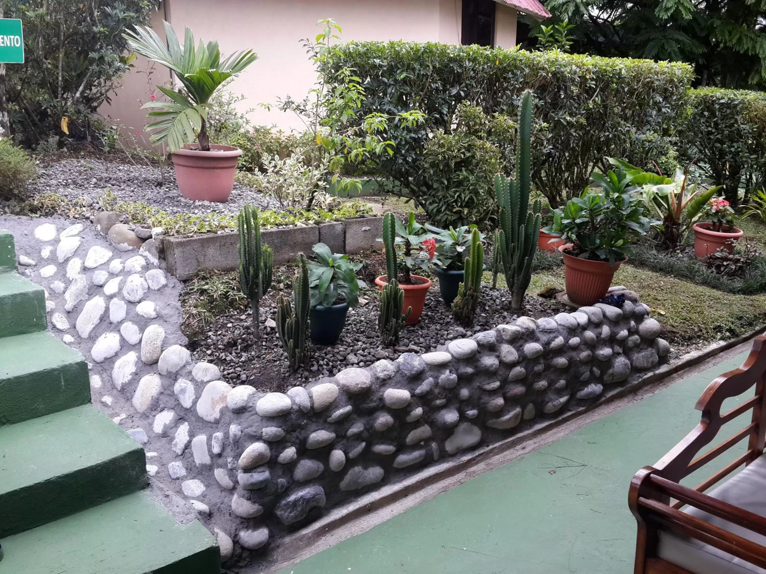 Garden in Cabañas Green House