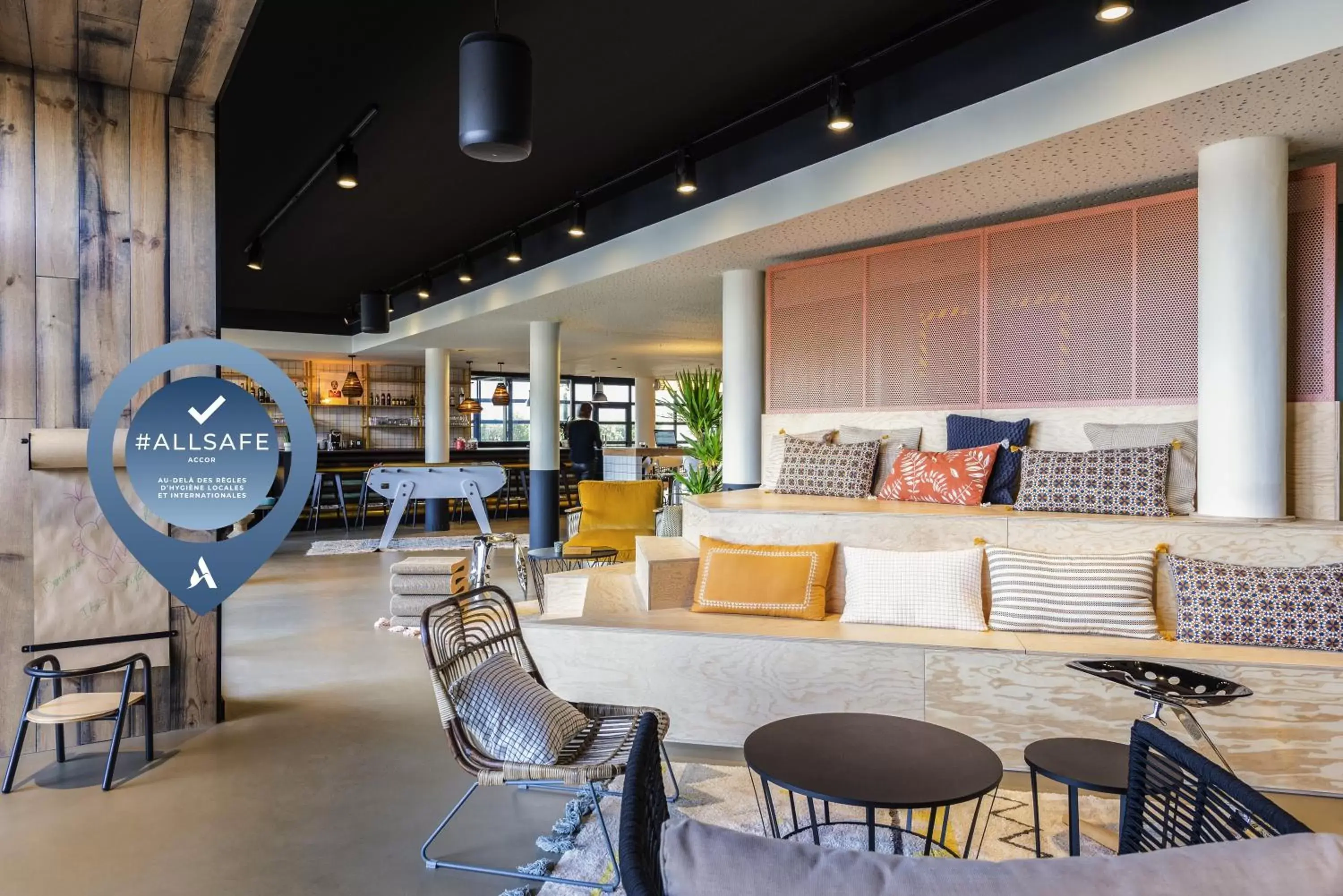 Lobby or reception, Lounge/Bar in ibis Styles Lyon Meyzieu Stadium