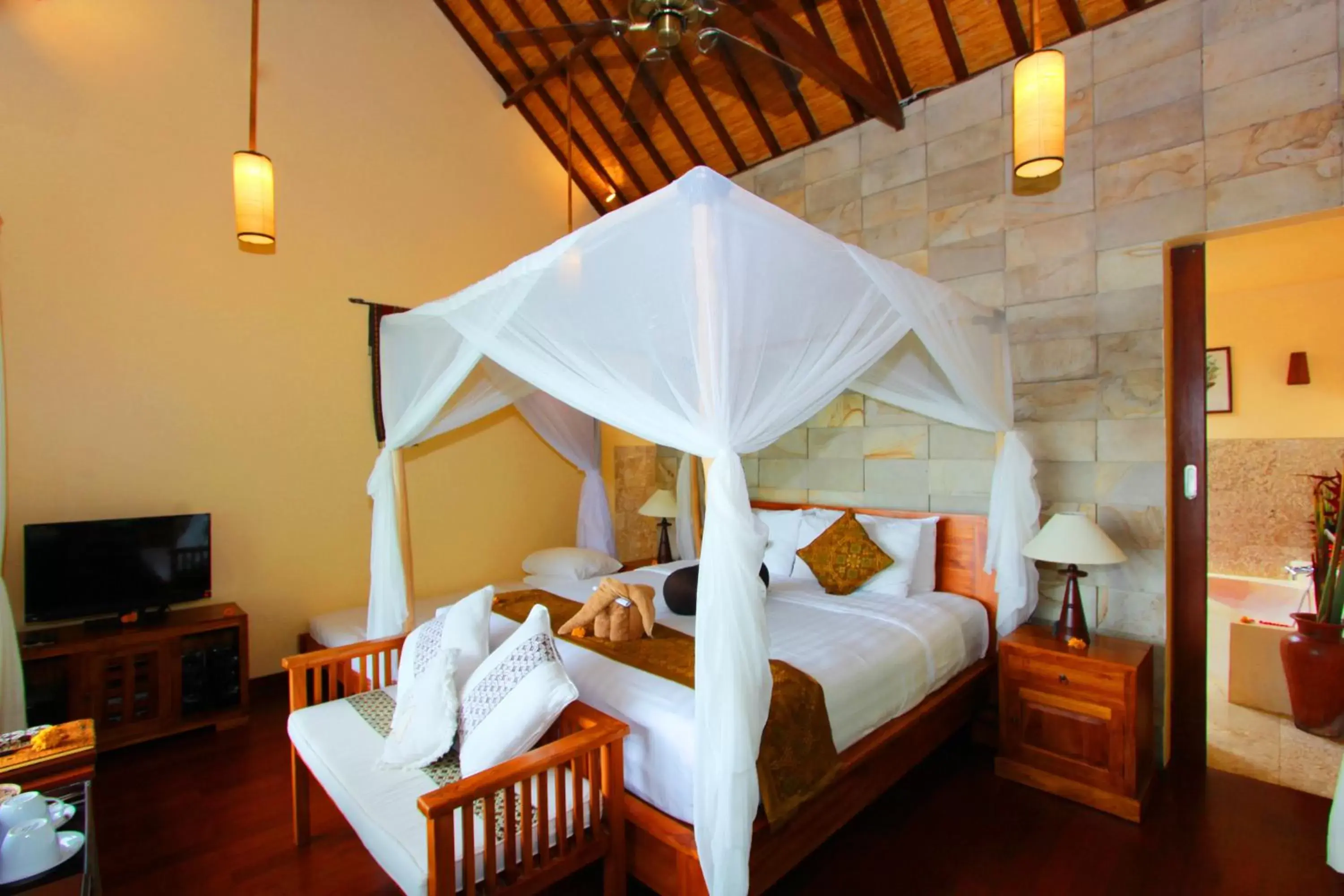 Photo of the whole room, Bed in Munduk Moding Plantation Nature Resort & Spa