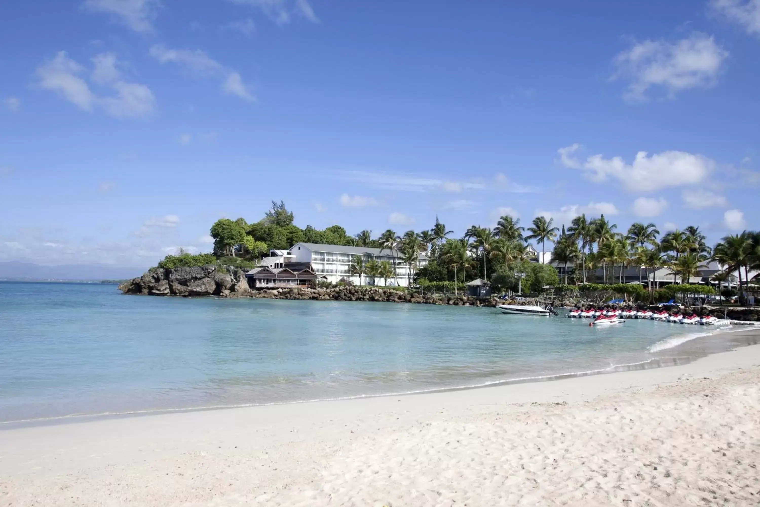 Facade/entrance in Mahogany Hotel Residence & Spa Facade/entrance in Mahogany Hotel Residence & Spa