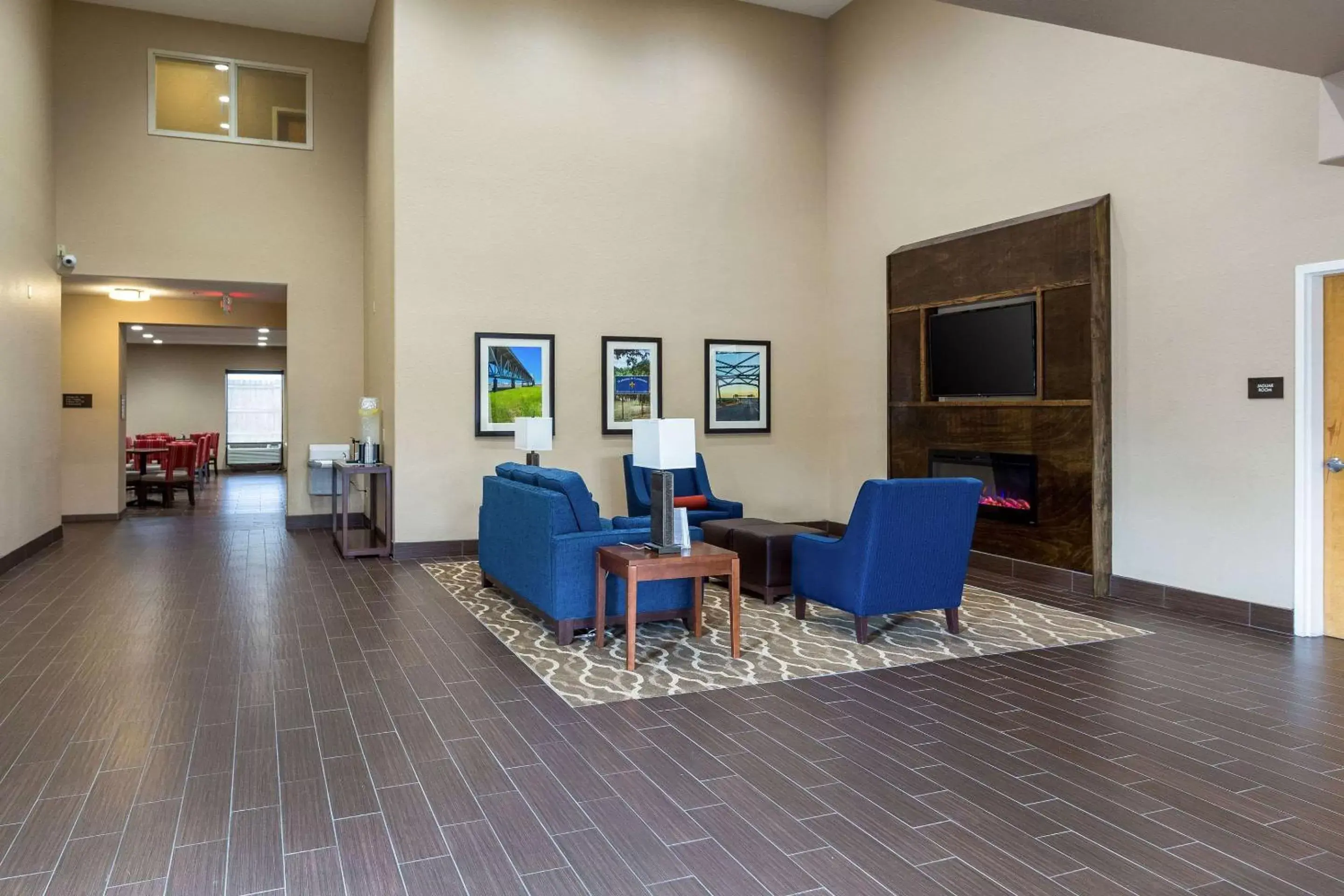 Lobby or reception, Seating Area in Comfort Inn & Suites Baton Rouge Airport