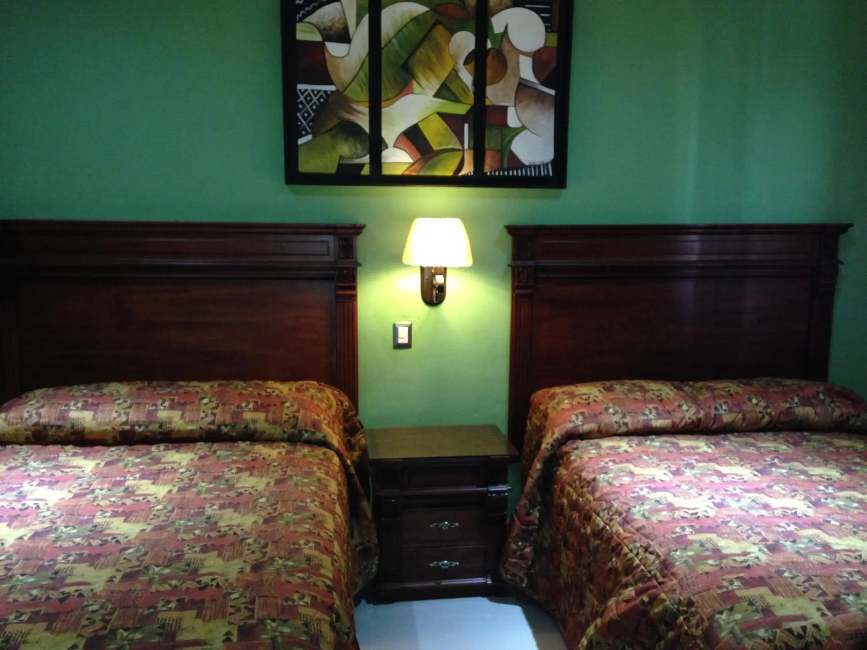 Photo of the whole room, Bed in Terracota Corner Rooms