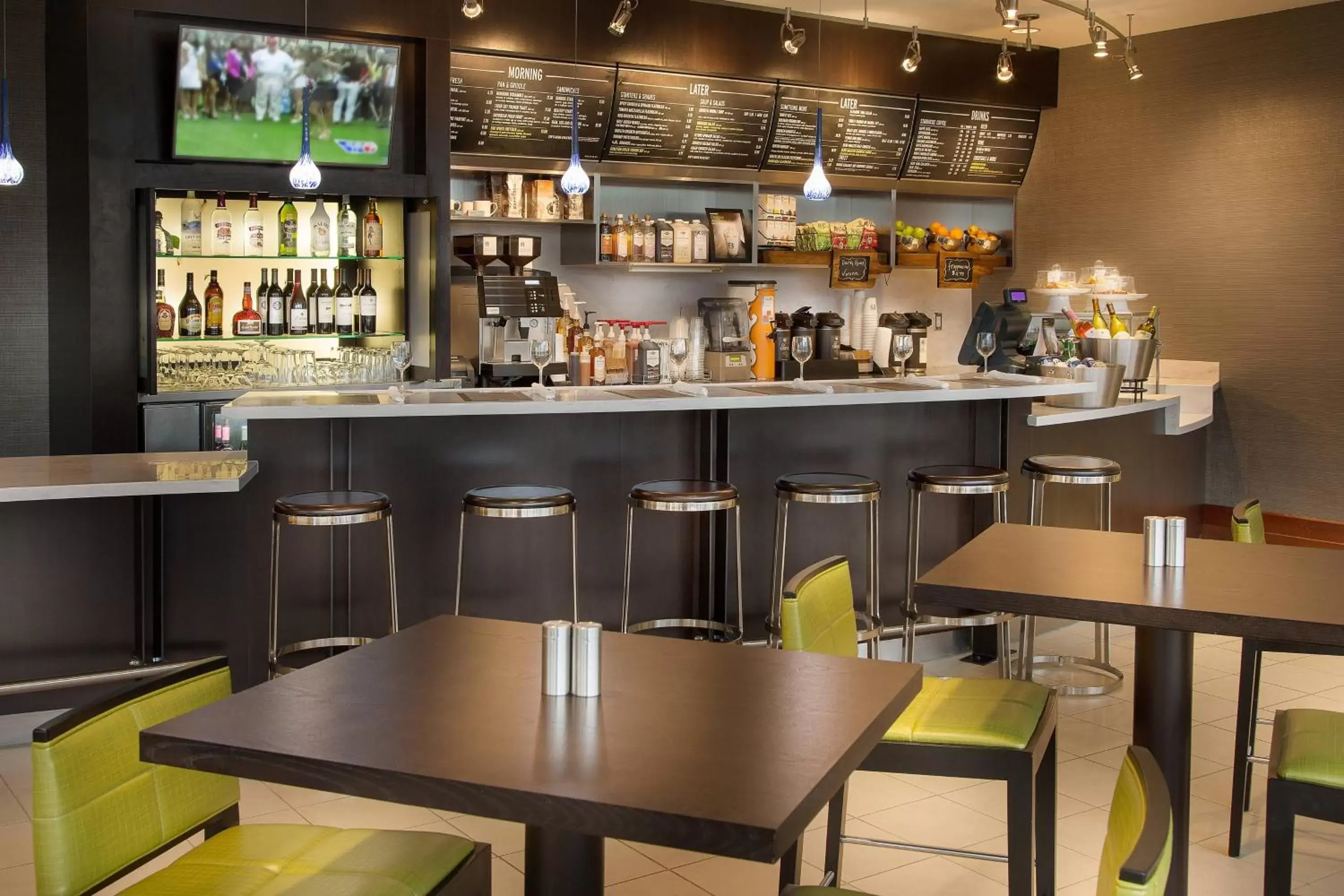 Restaurant/places to eat, Lounge/Bar in Courtyard by Marriott Fort Lauderdale Beach