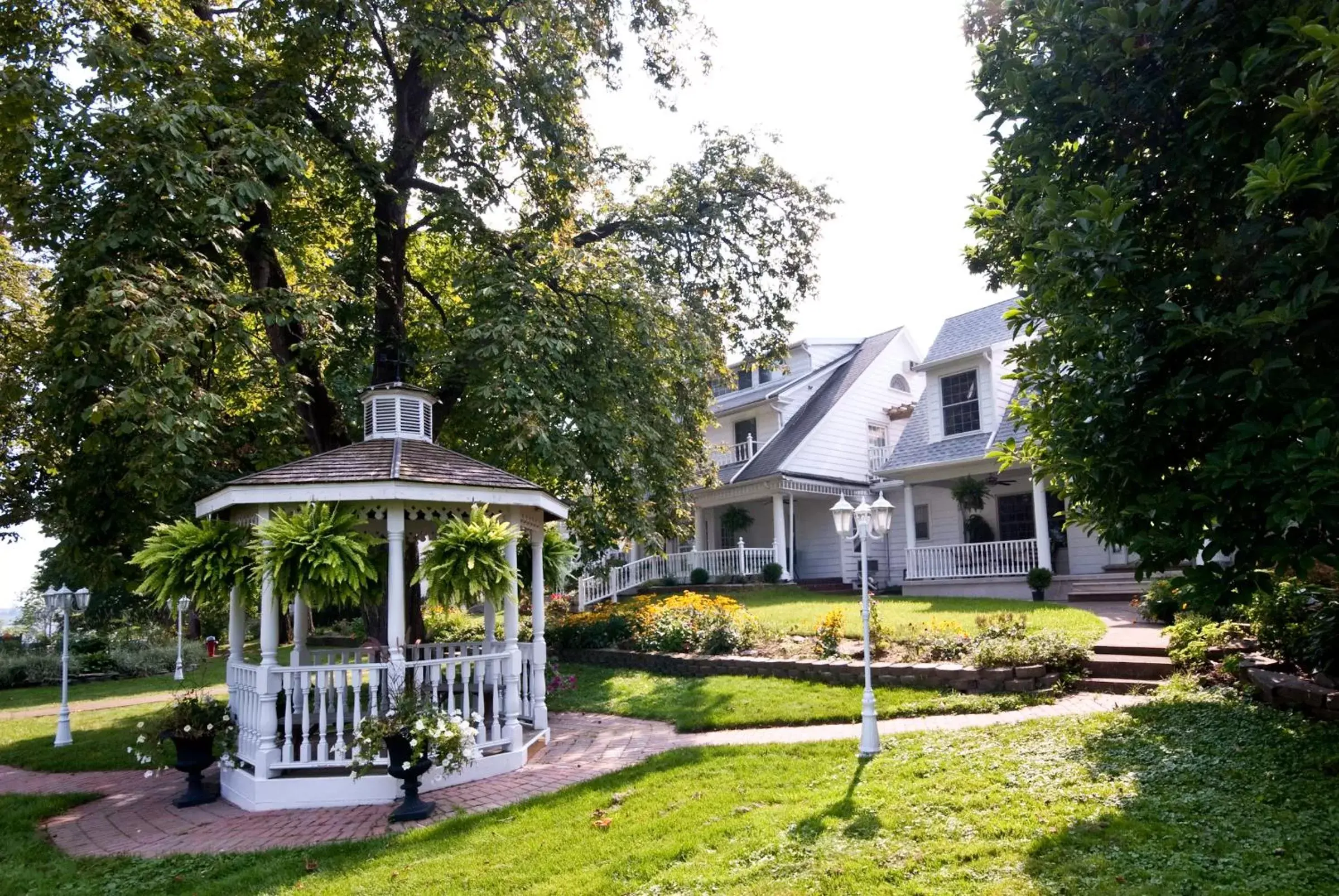 Facade/entrance, Property Building in Chestnut Inn