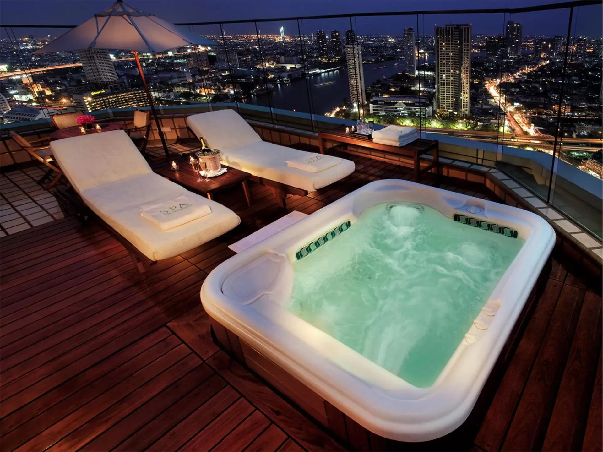 Balcony/Terrace in The Peninsula Bangkok - SHA Extra Plus