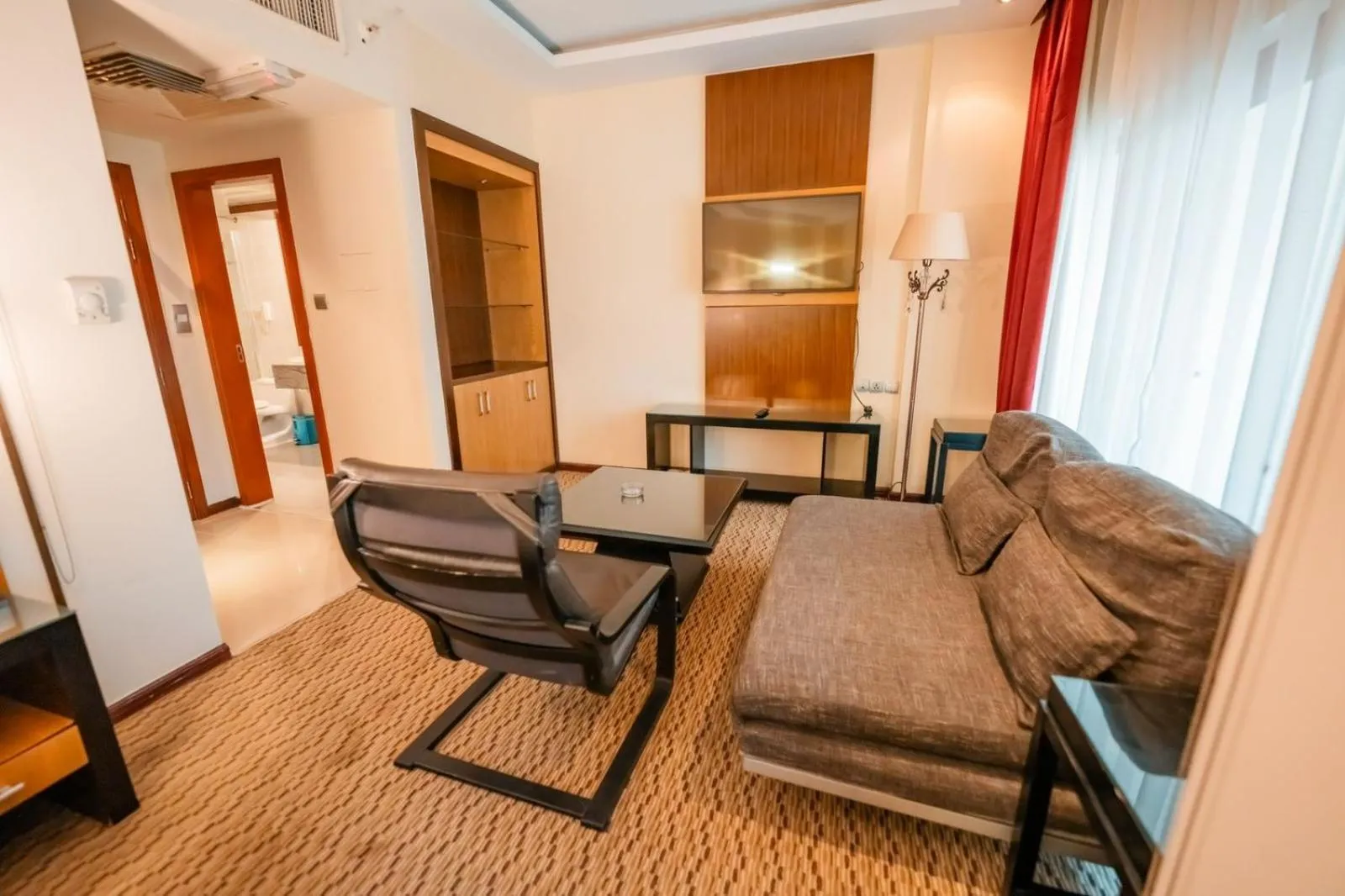 Sun And Sands Downtown