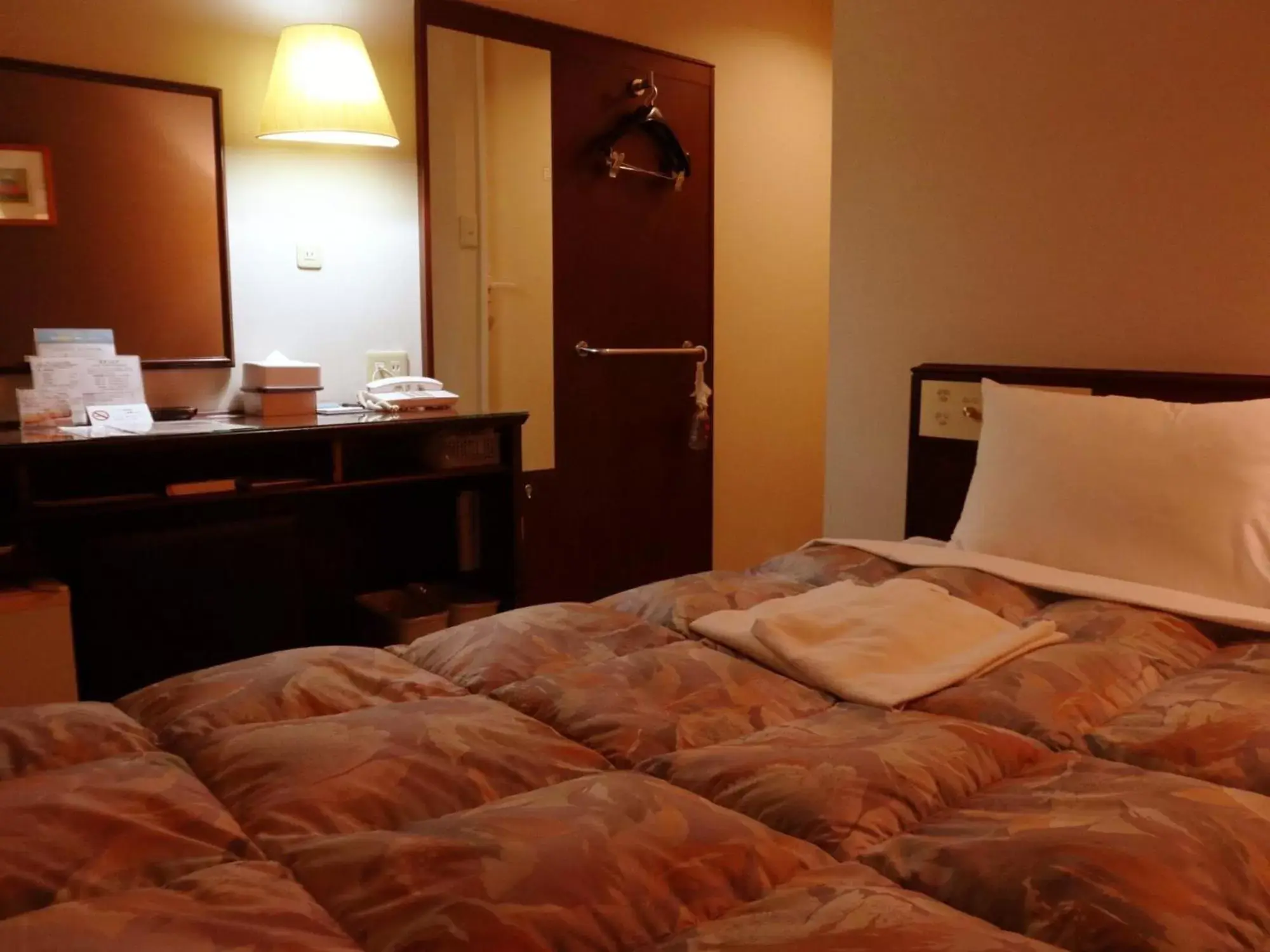 Photo of the whole room, Bed in Kuretake-Inn Central Hamamatsu