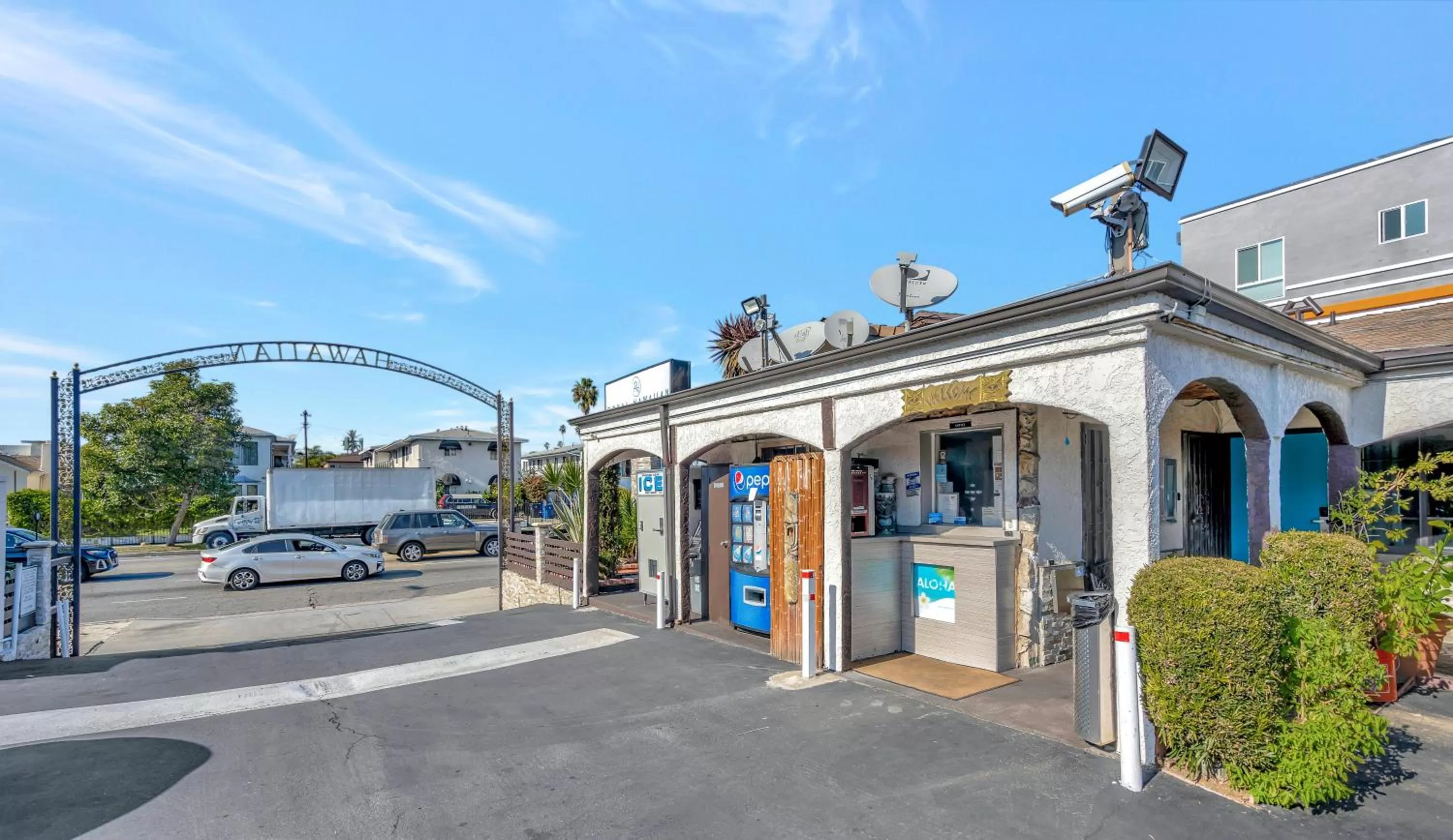 Property building in Royal Hawaiian Inn - Mid City, Los Angeles