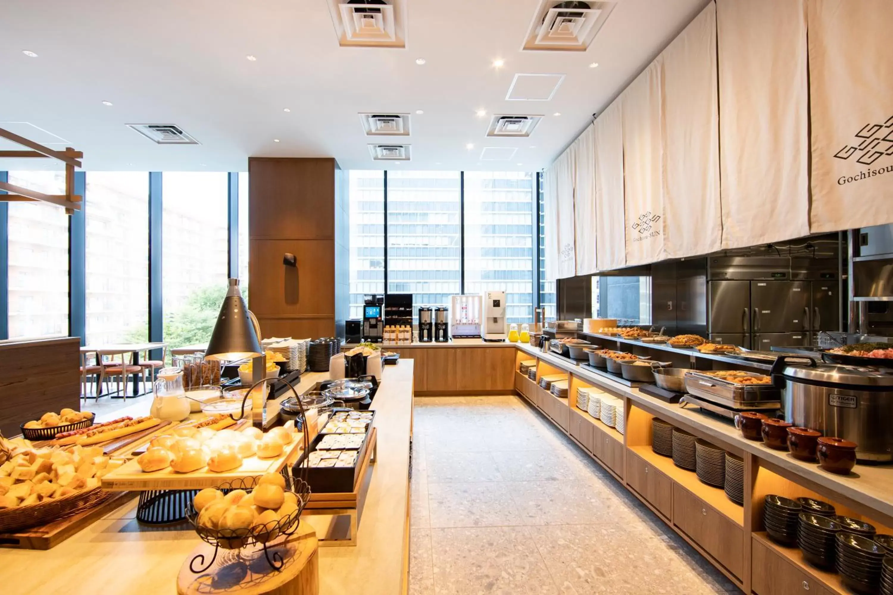 Buffet breakfast, Restaurant/Places to Eat in karaksa hotel grande Shin-Osaka Tower
