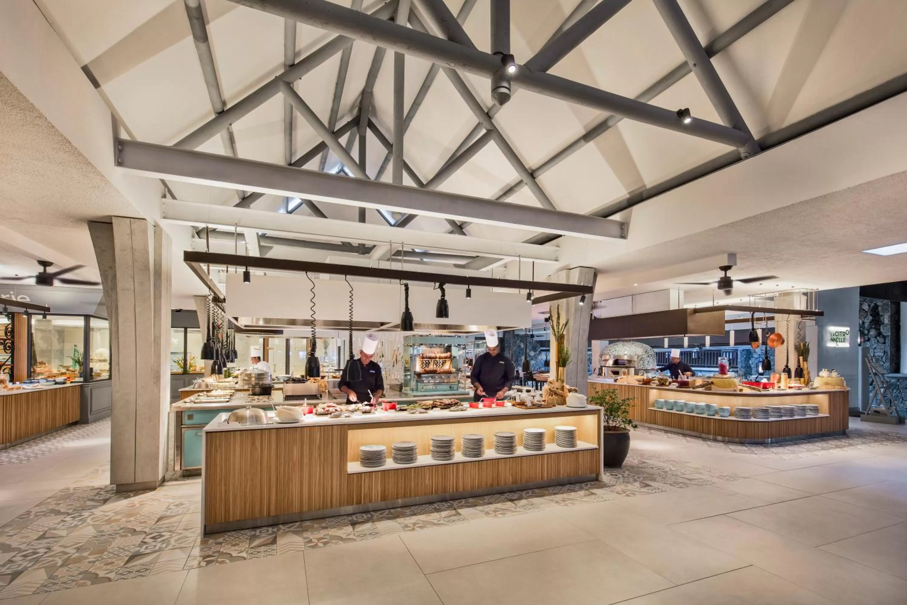 Restaurant/places to eat in Constance Belle Mare Plage