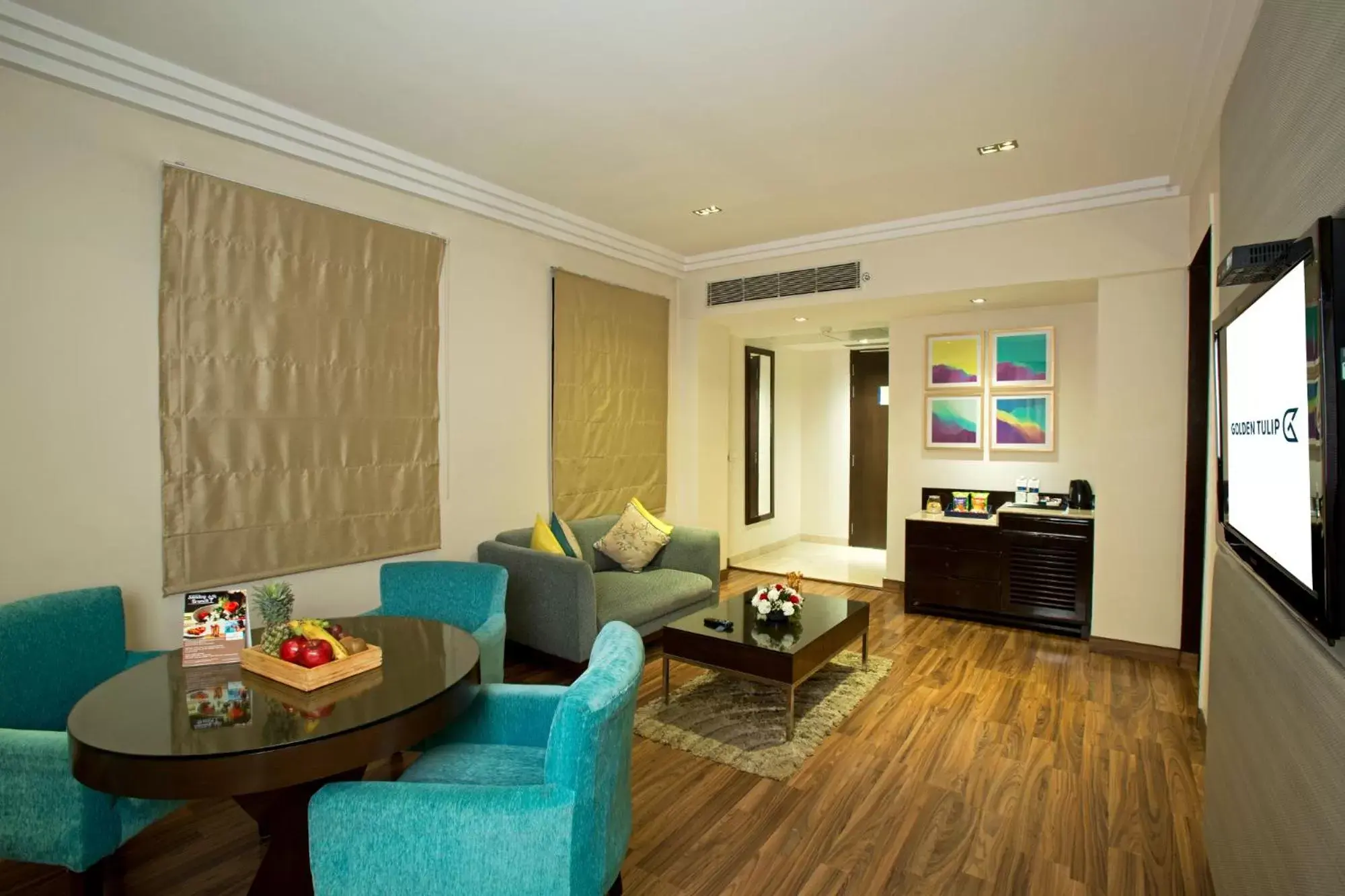 Living room, Seating Area in Golden Tulip Chandigarh, Panchkula