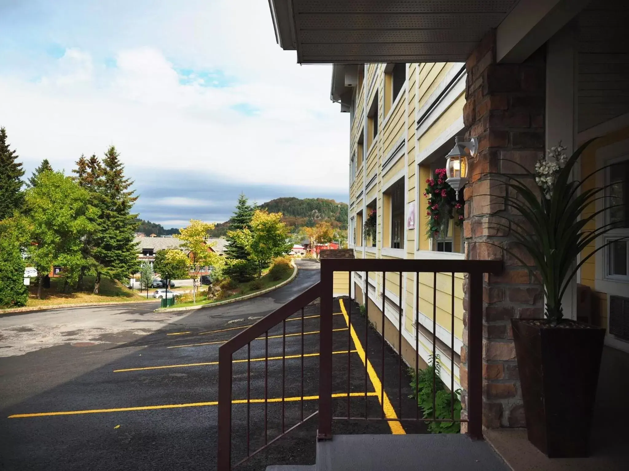 Balcony/Terrace in Hotel and Suites Les Laurentides