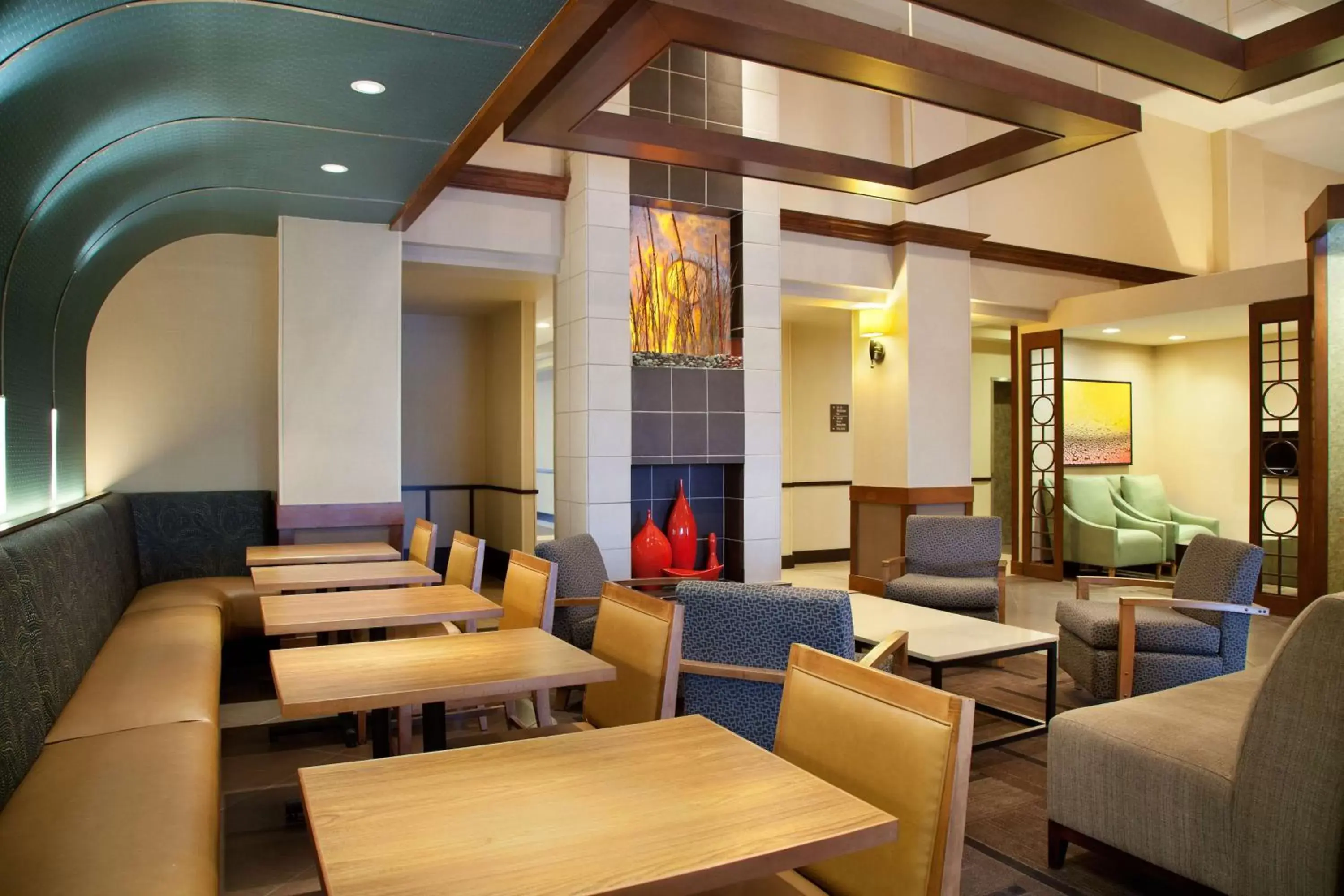 Lounge or bar, Restaurant/Places to Eat in Hyatt Place Denver-South/Park Meadows