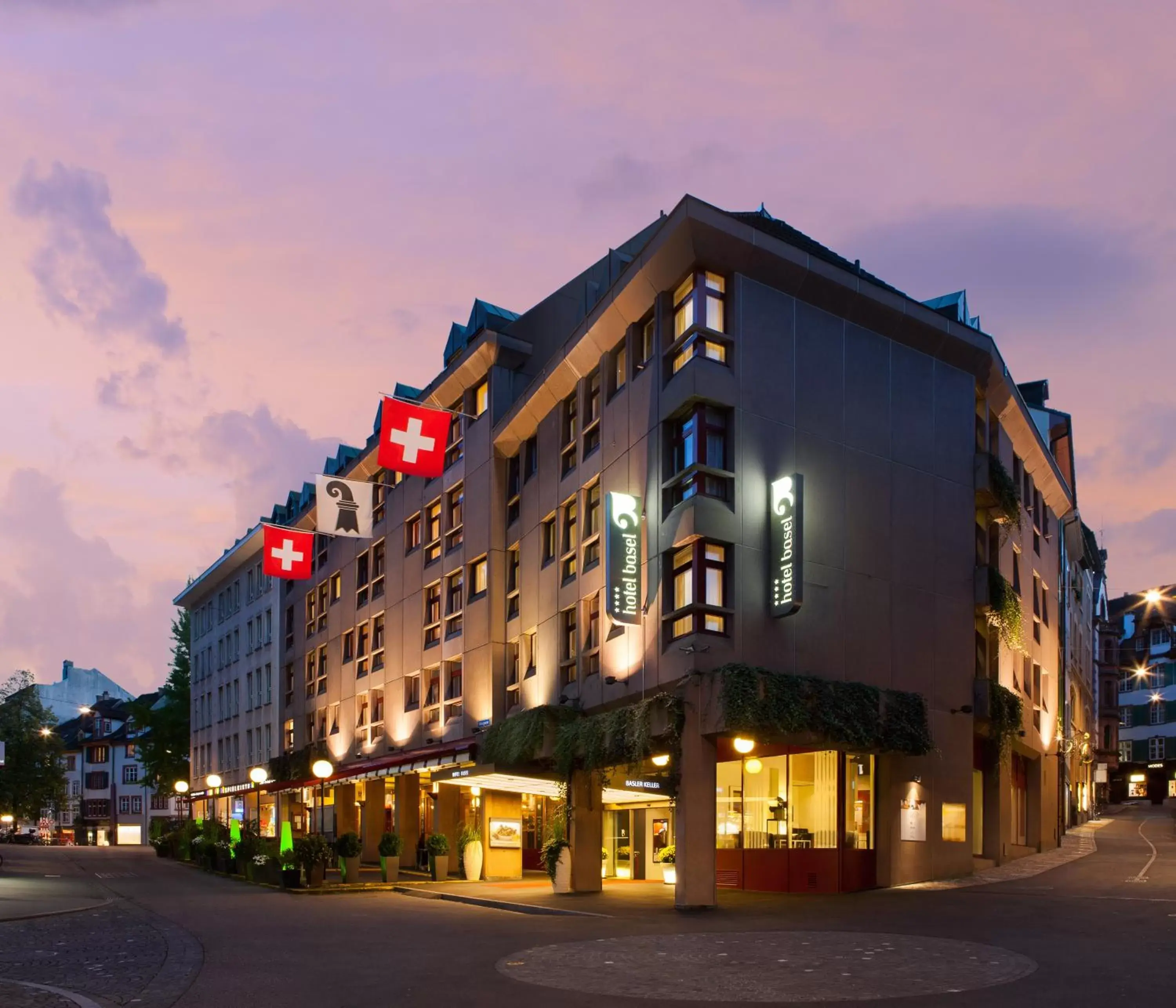 Facade/entrance, Property Building in Hotel Basel - Da wohnen, wo Basel lebt!