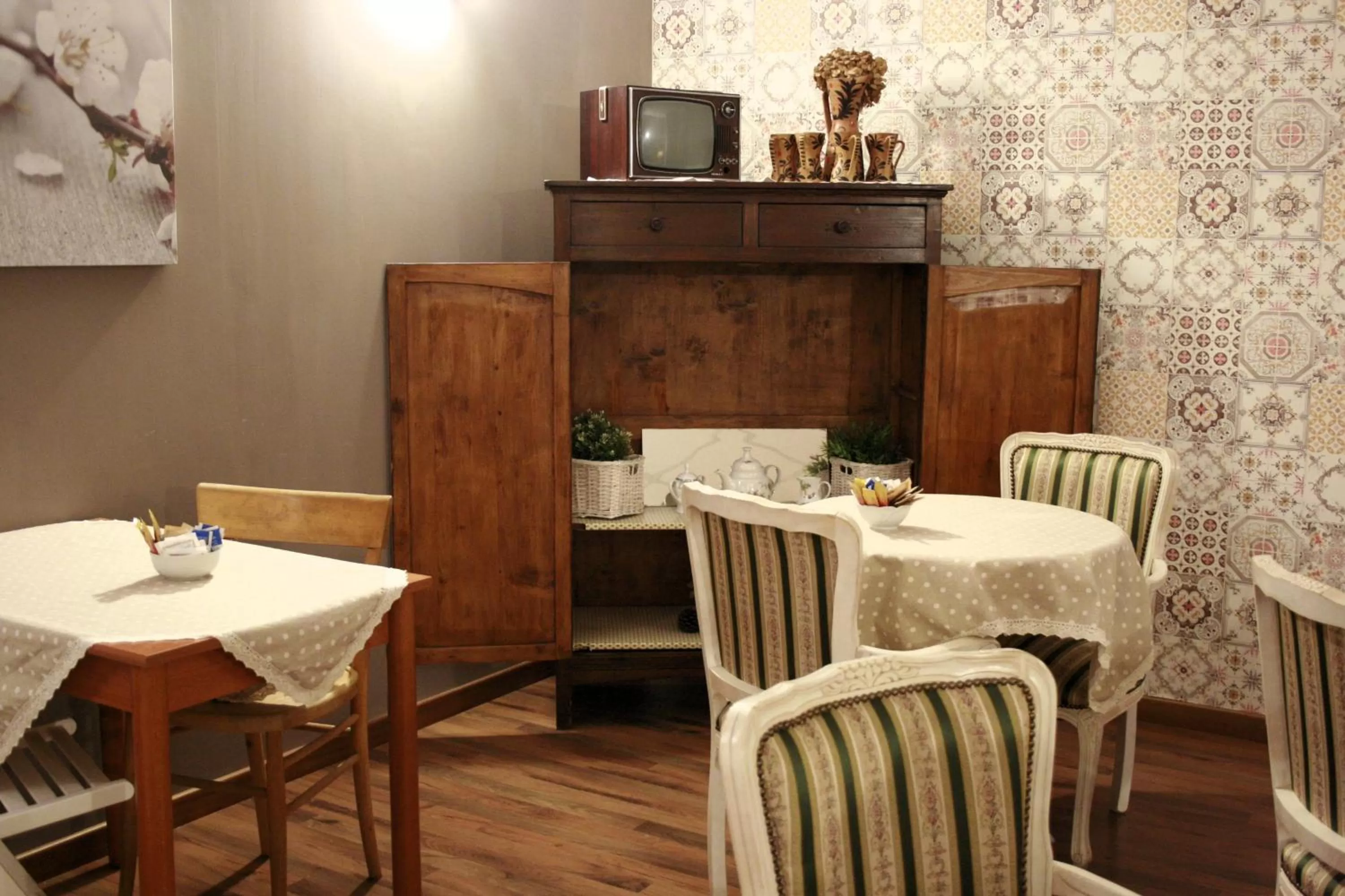 Coffee/tea facilities in Ankon Hotel