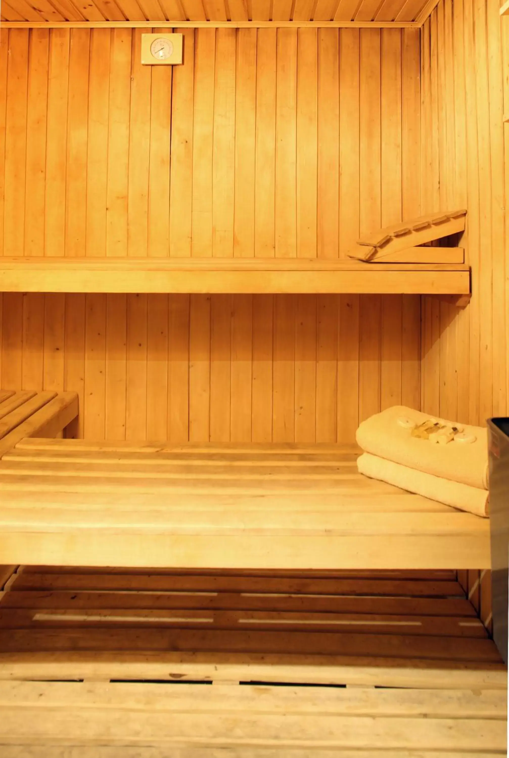 Sauna in MR Mar Suites (ex Neruda Mar Suites)