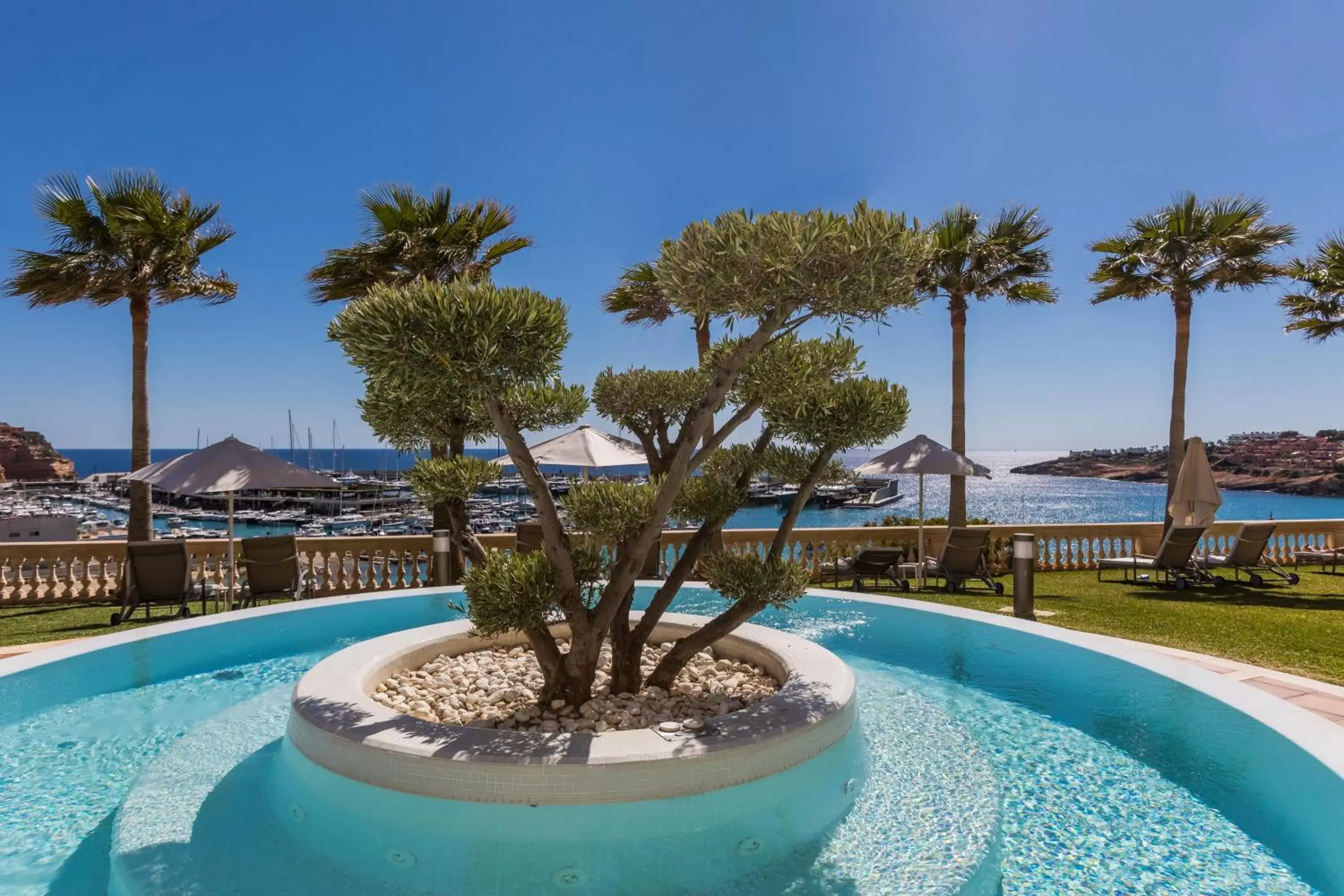 Off site, Swimming Pool in Pure Salt Port Adriano - Adults Only
