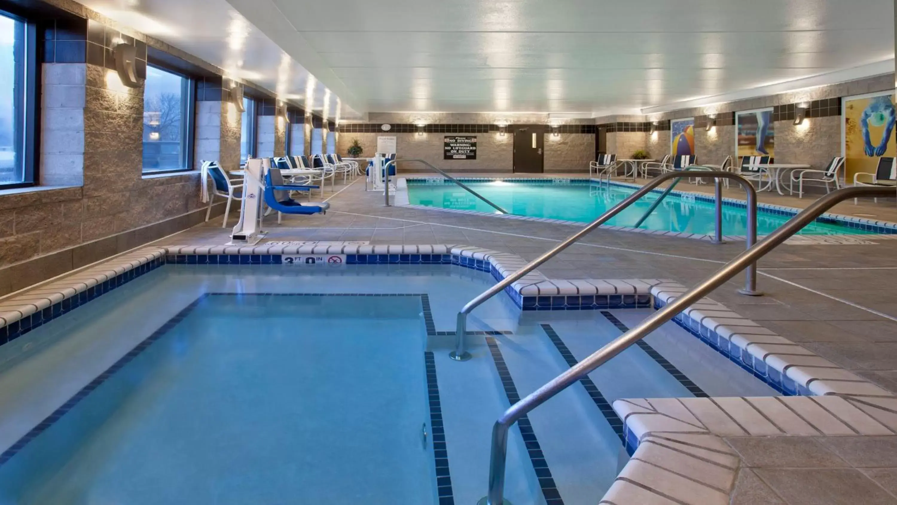 Swimming Pool in Holiday Inn Express Hotel & Suites Minneapolis - Minnetonka, an IHG Hotel