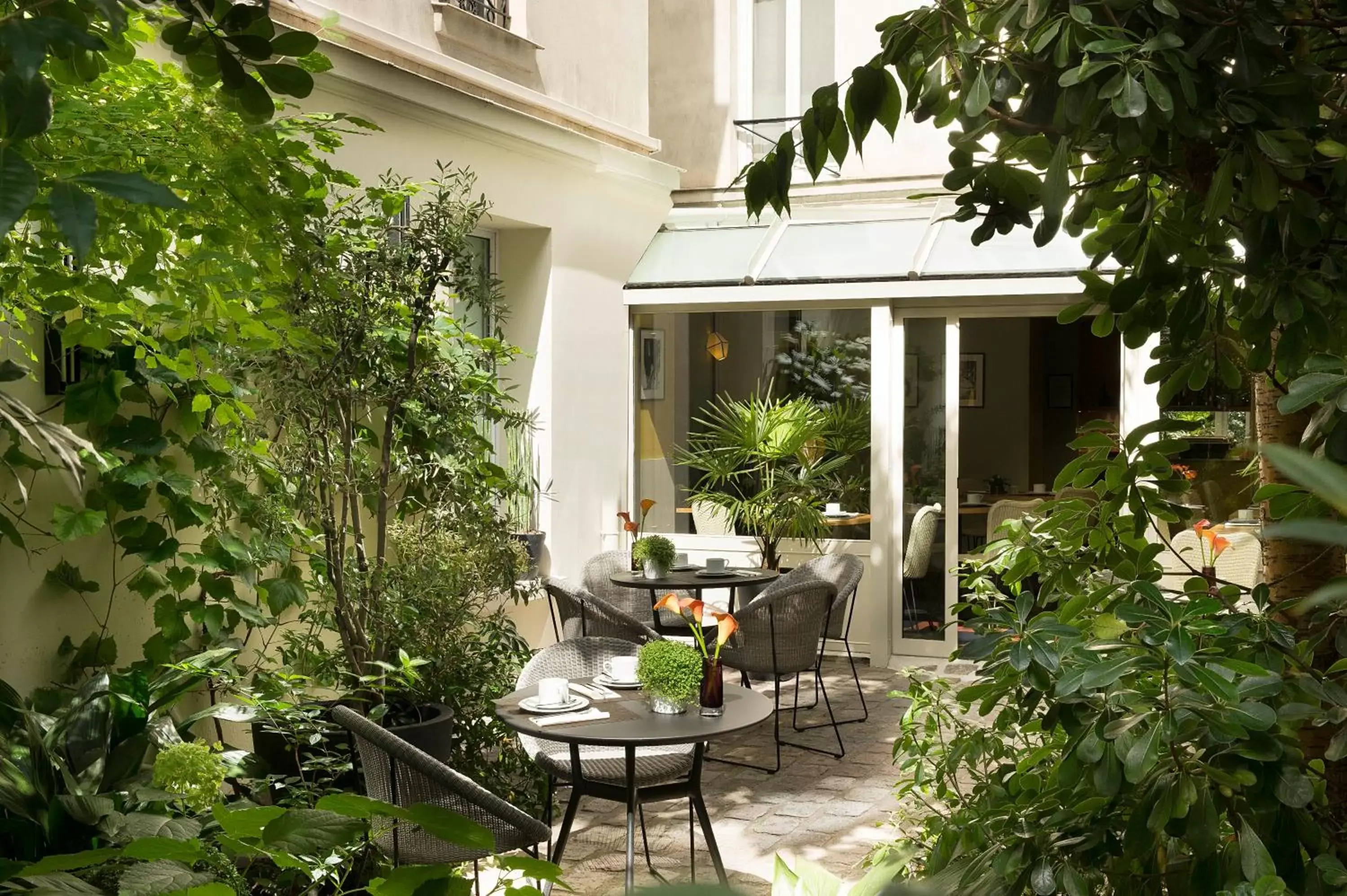Garden, Restaurant/Places to Eat in Hôtel A La Villa des Artistes