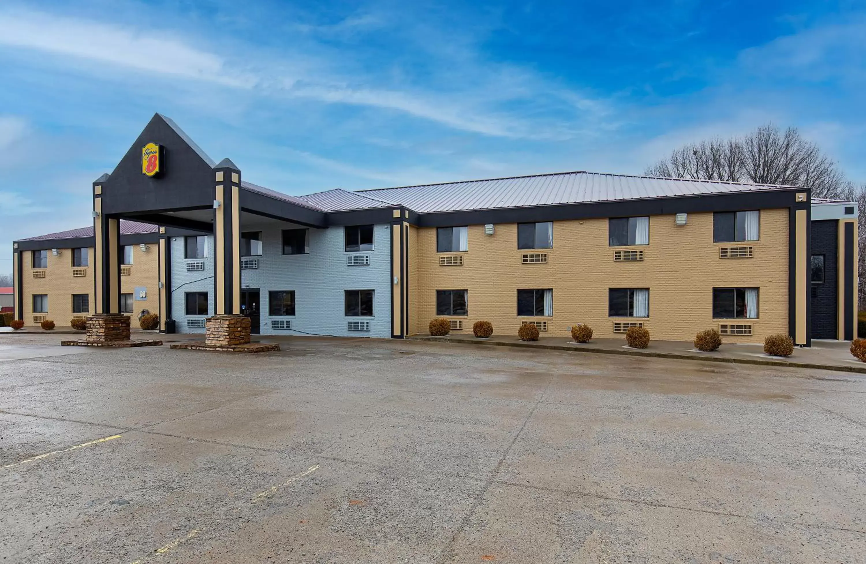 Property building in Super 8 by Wyndham Eddyville/Kuttawa Property building in Super 8 by Wyndham Eddyville/Kuttawa