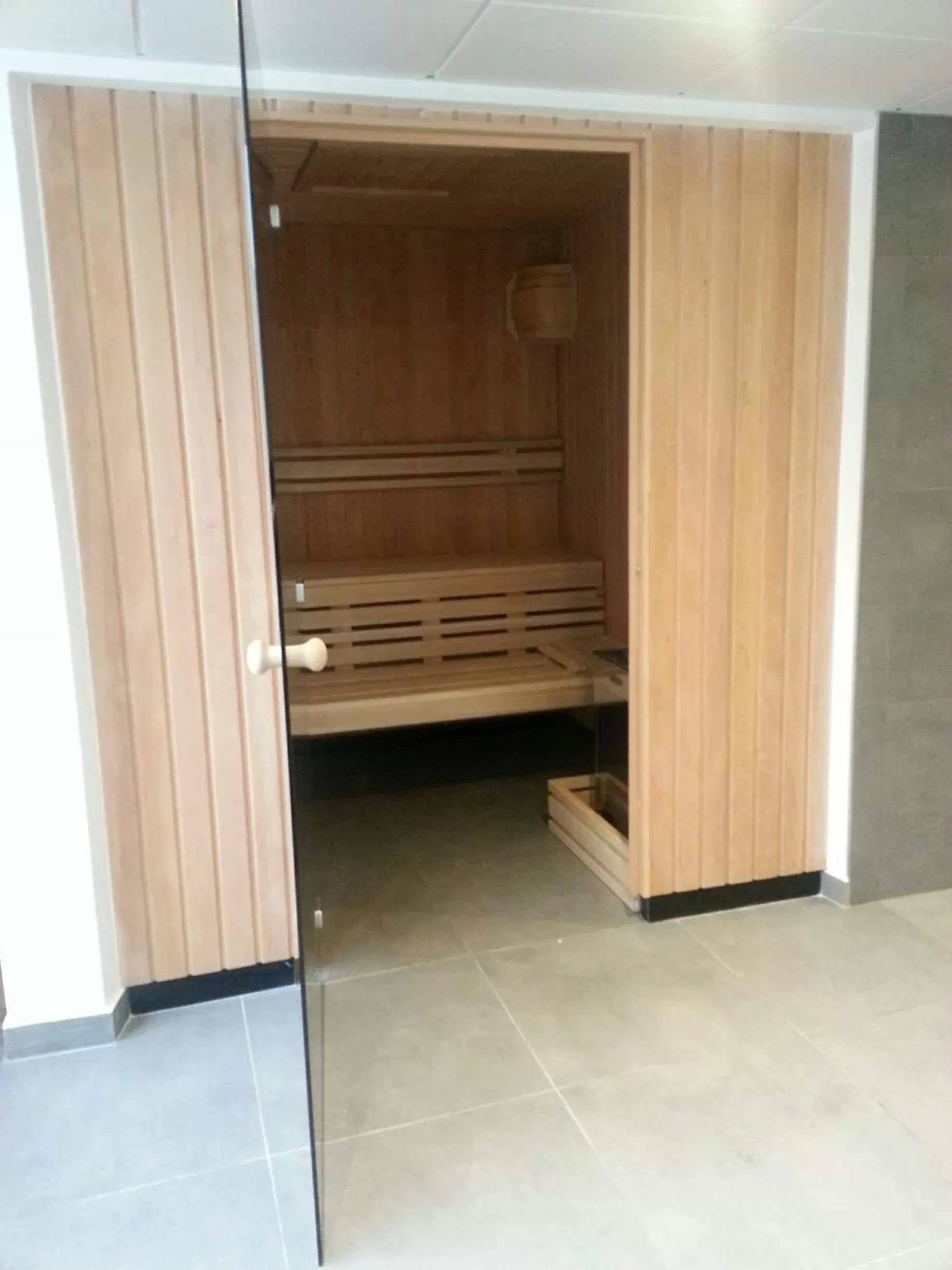 Sauna in Kyriad Hotel Brest