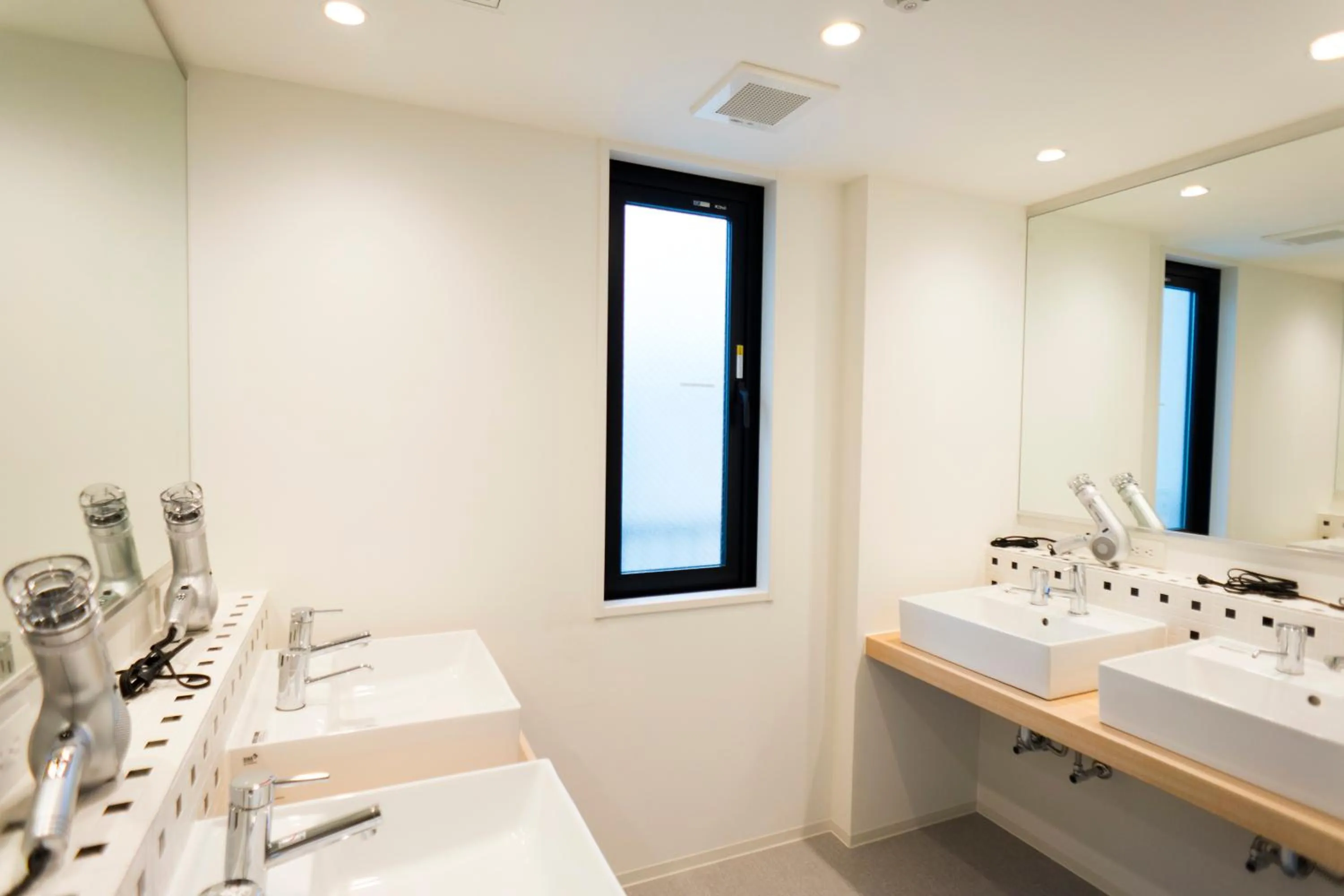 Bathroom in Imano Tokyo Ginza Hostel