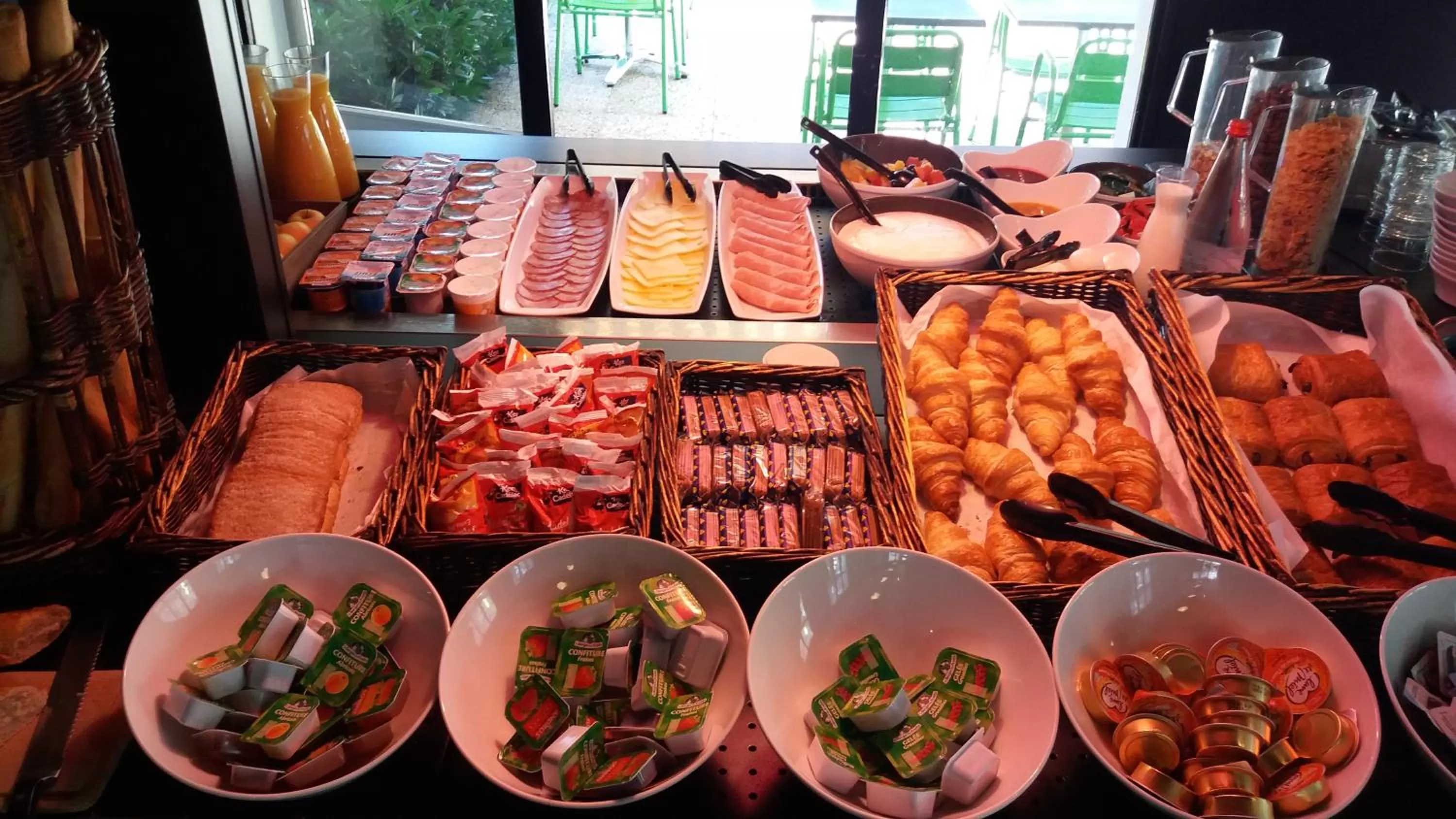 Continental breakfast in Campanile Bourg-En-Bresse ~ Viriat