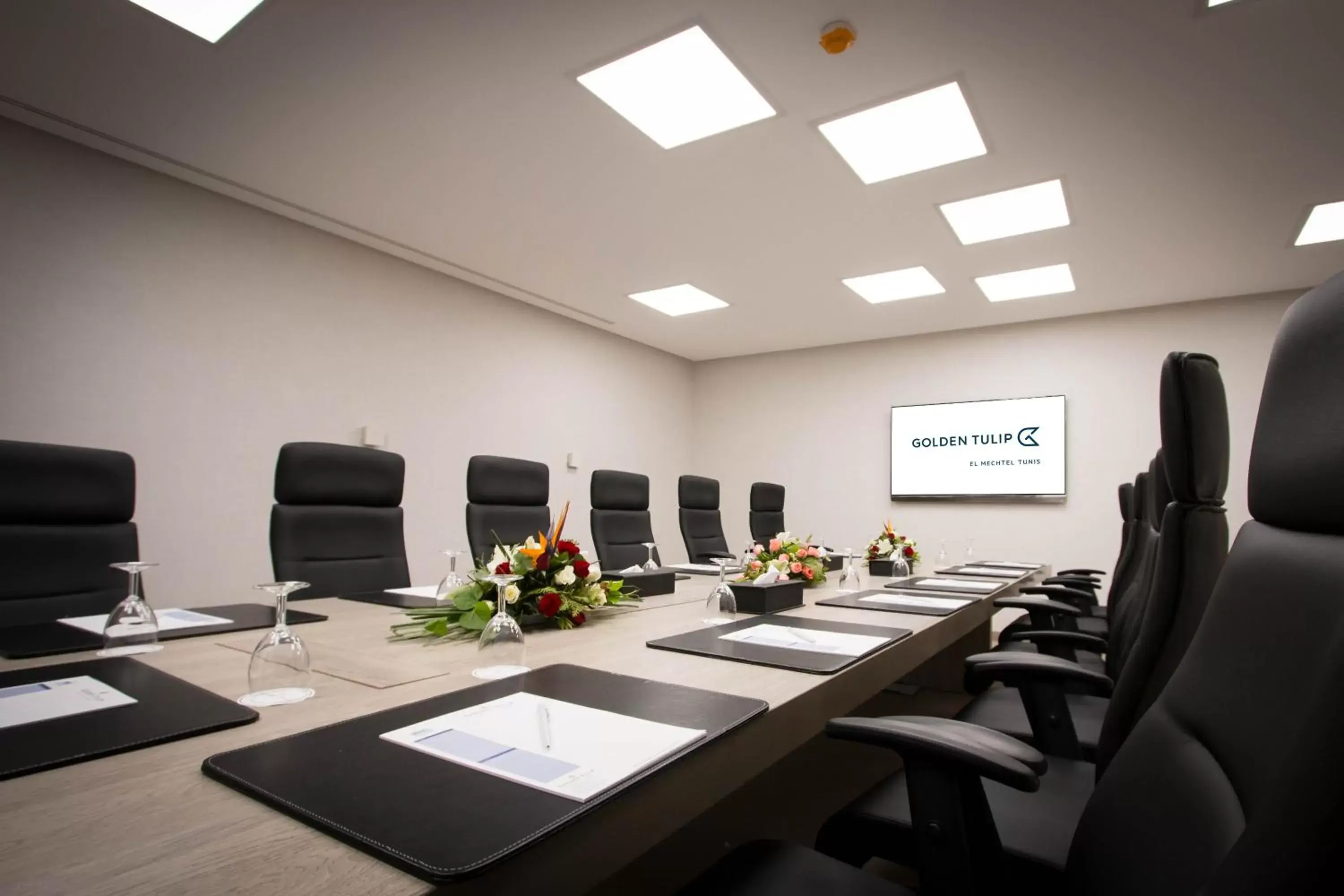 Meeting/conference room in Golden Tulip El Mechtel