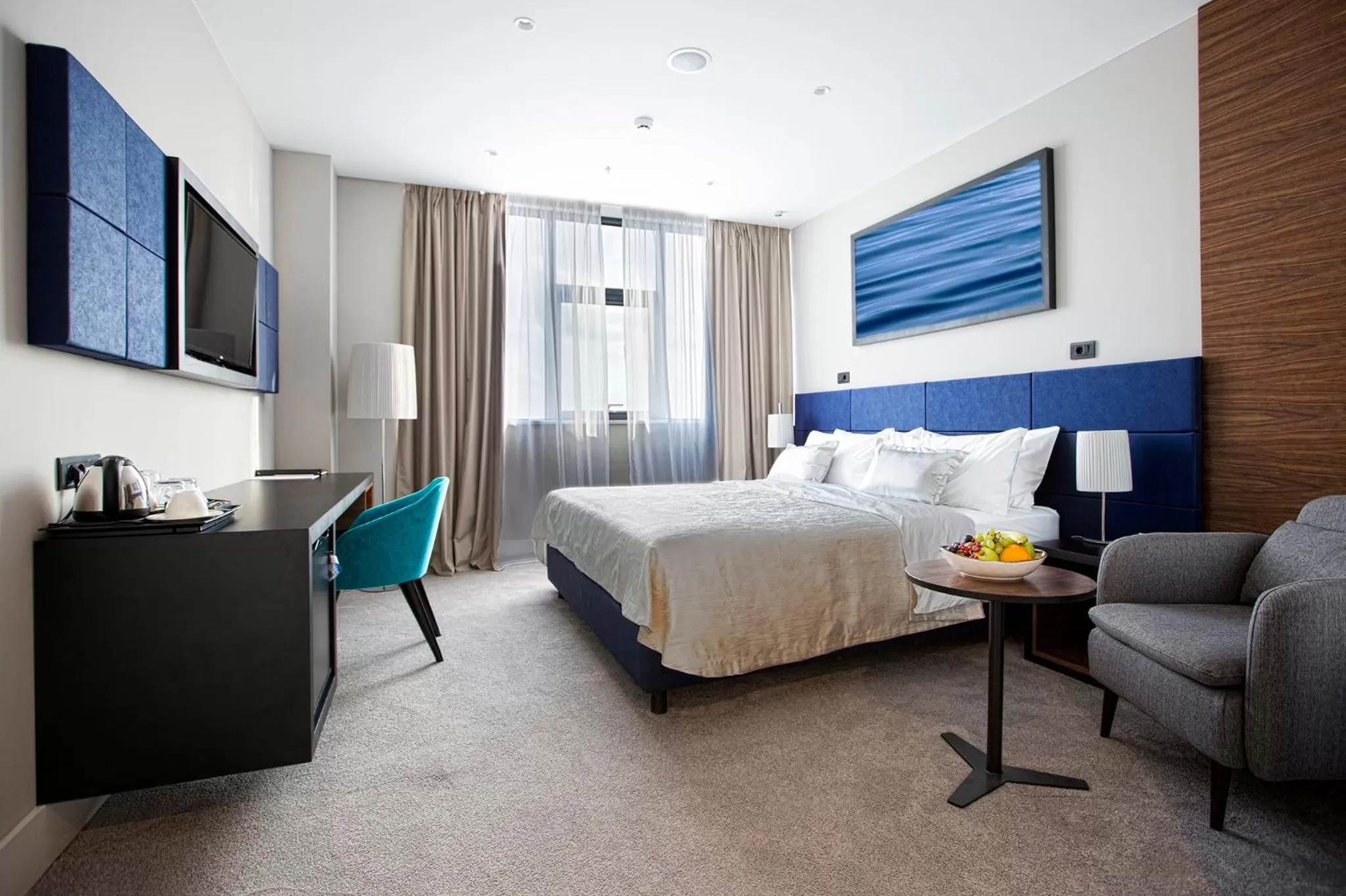 Toilet, Bed in Marvie Hotel & Health