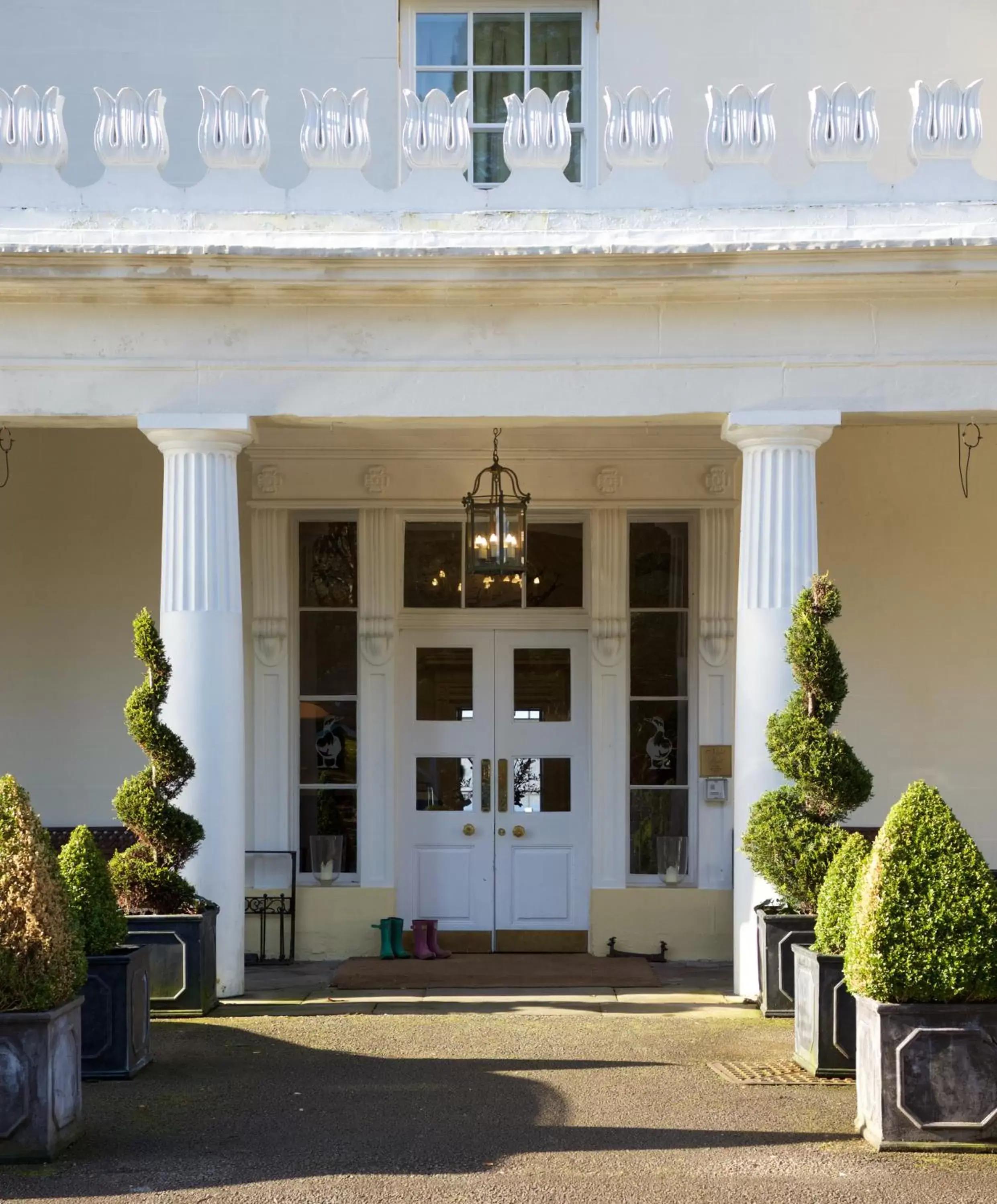 Facade/entrance in Storrs Hall Hotel