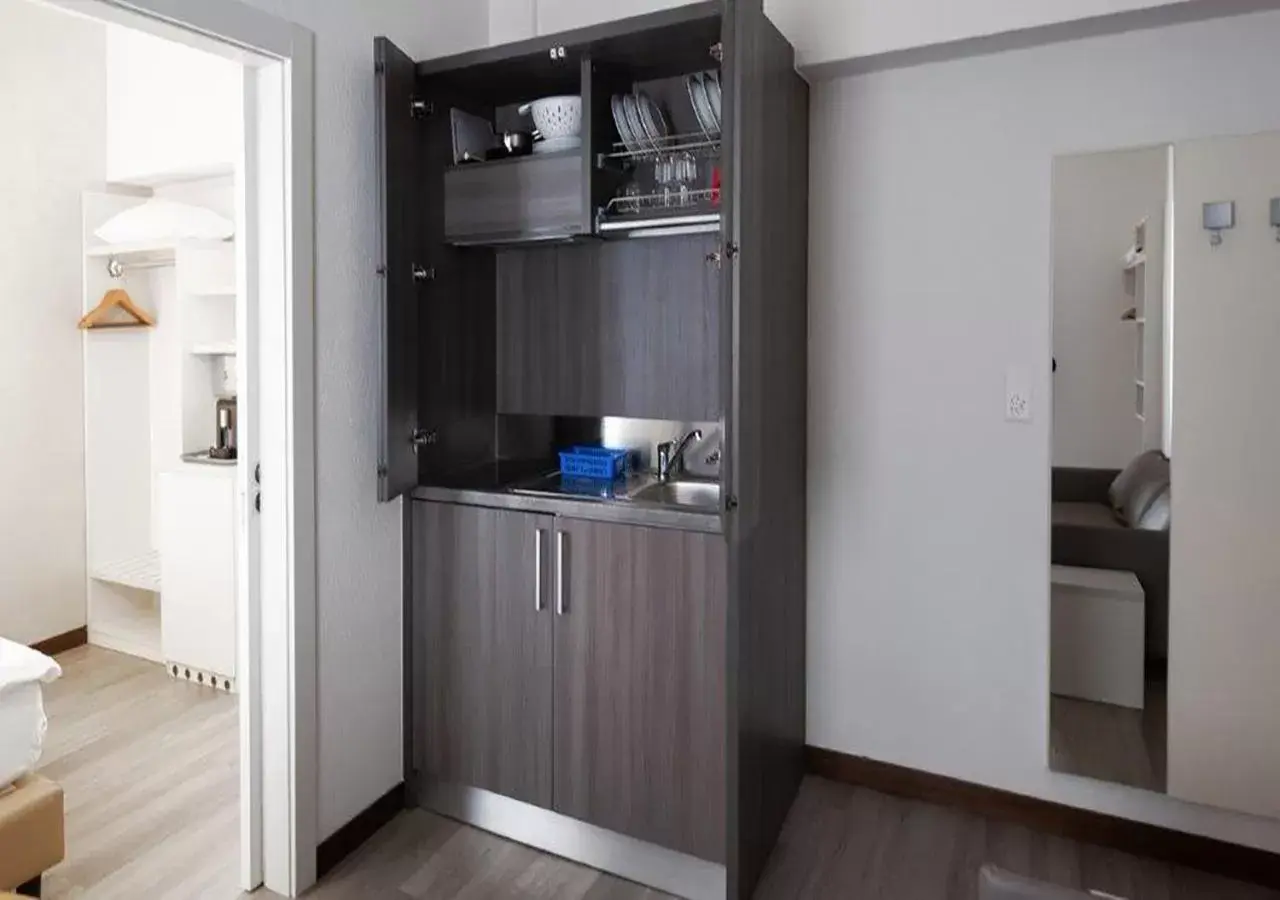 Kitchen or kitchenette, Kitchen/Kitchenette in Acquarello Swiss Quality Hotel