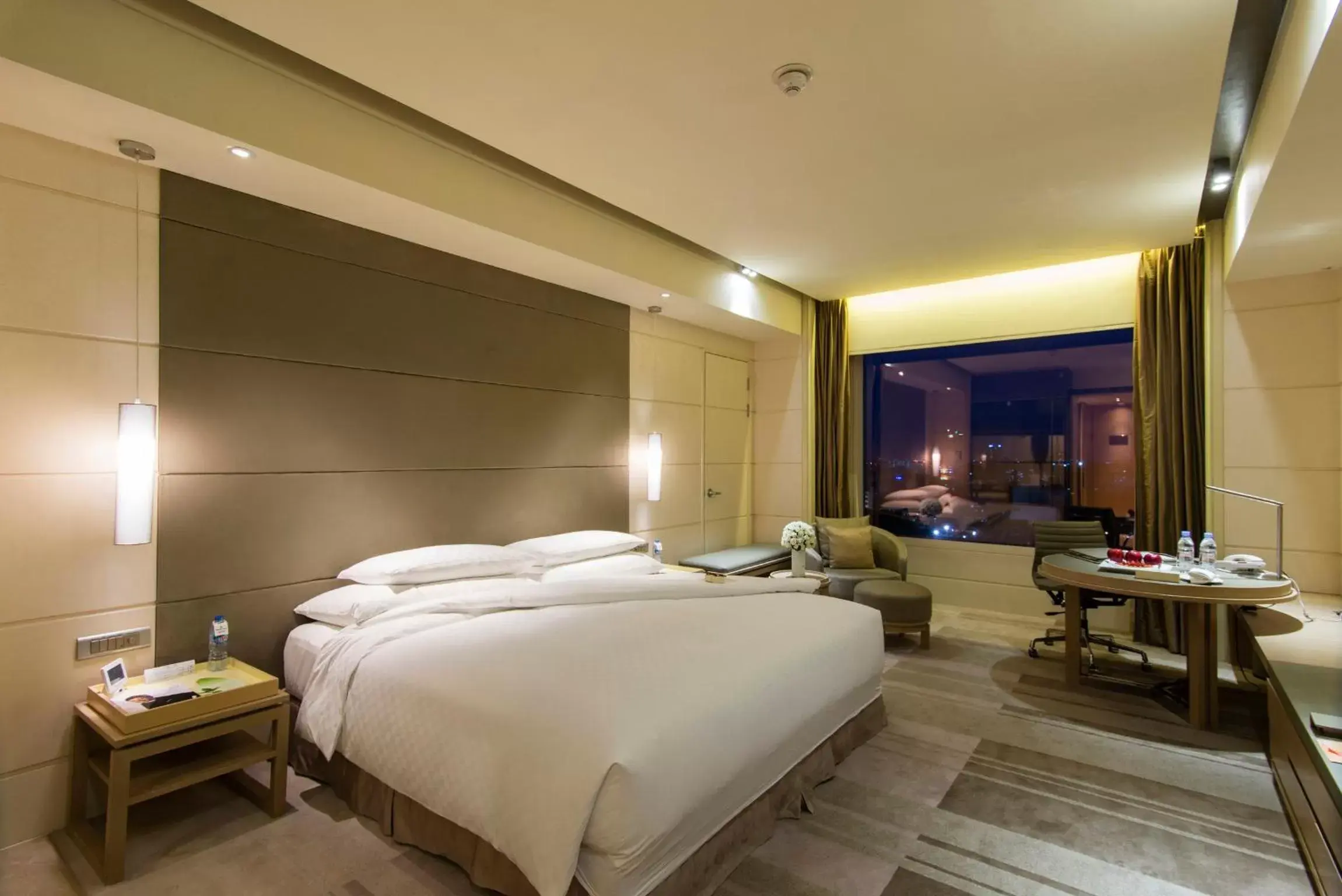 Bedroom in Hotel Nikko Saigon