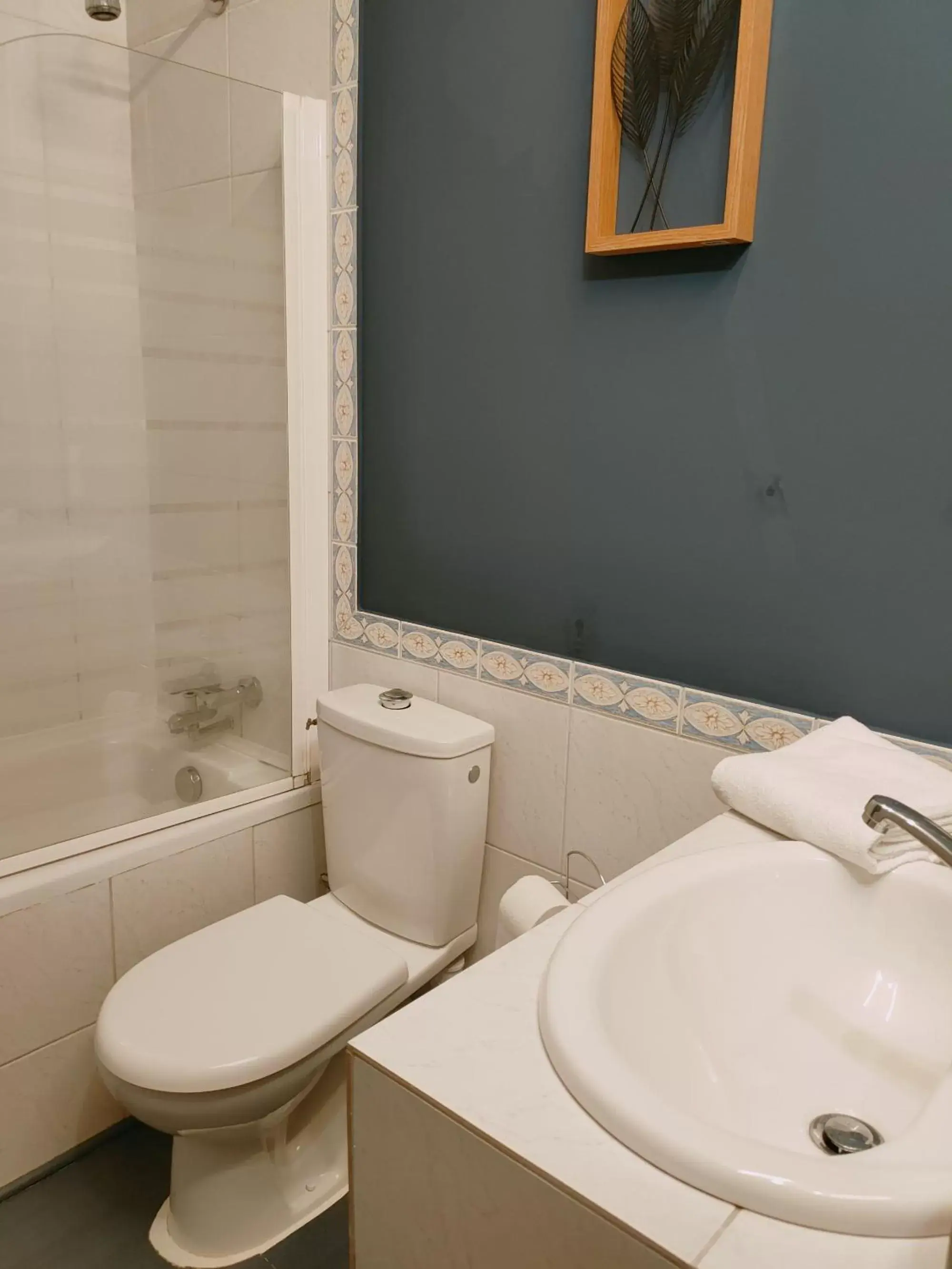 Bathroom in Le Royal Hôtel