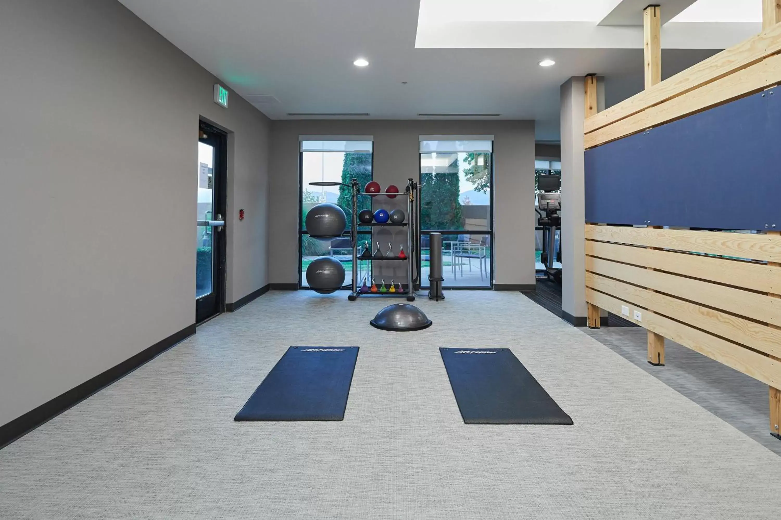 Fitness centre/facilities in Courtyard Medford Airport