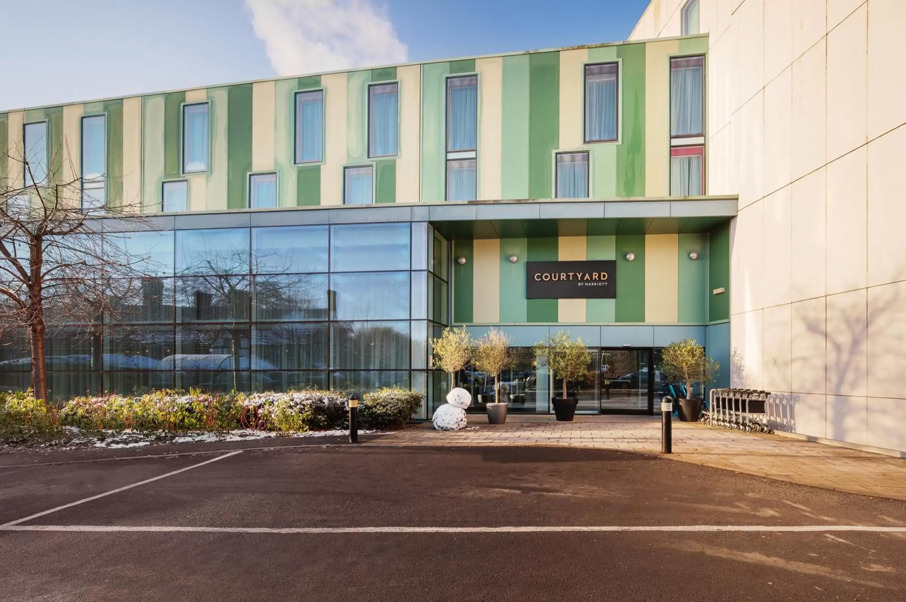 Property Building in Courtyard by Marriott London Gatwick Airport