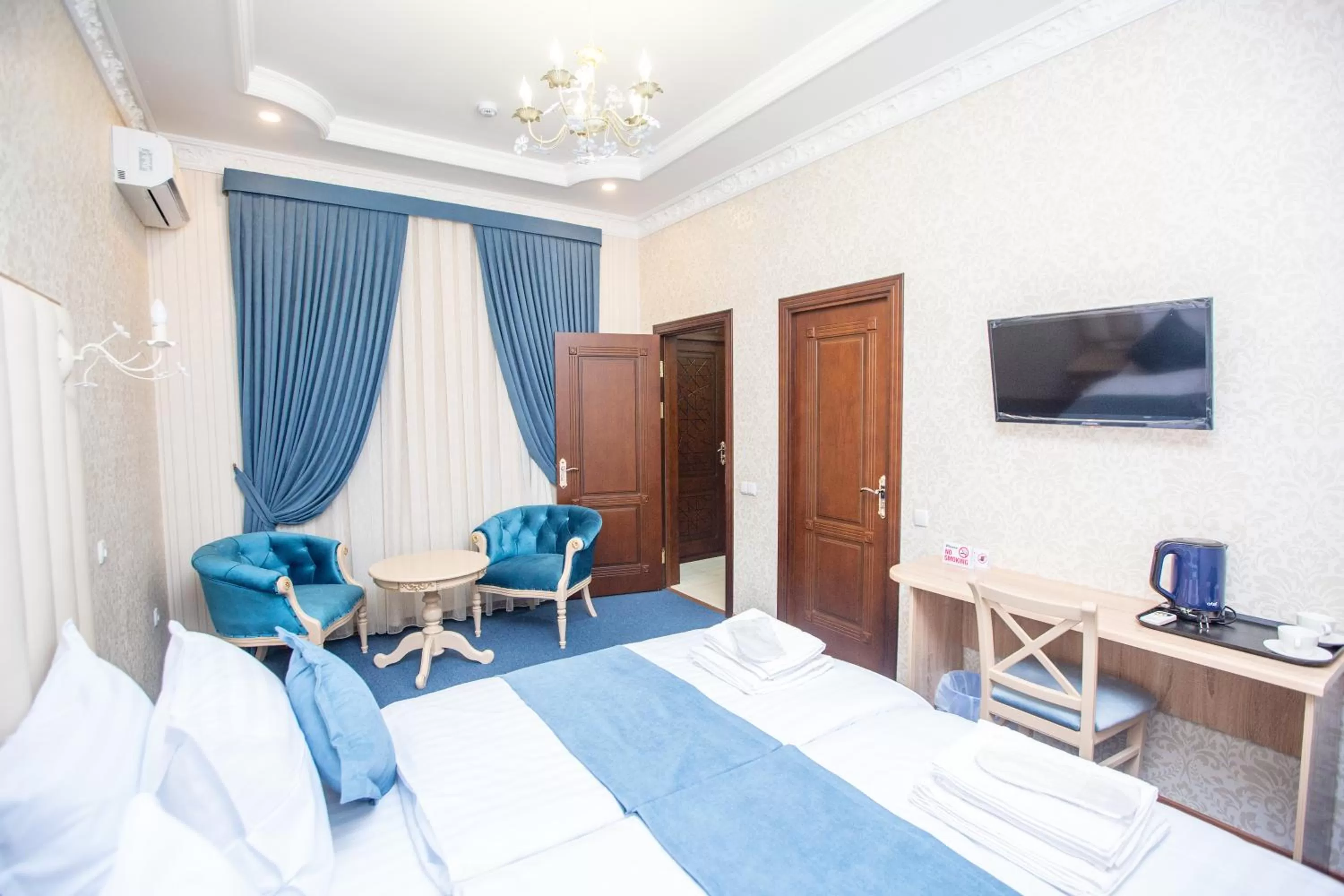 Bed in Mirzo Boutique Hotel