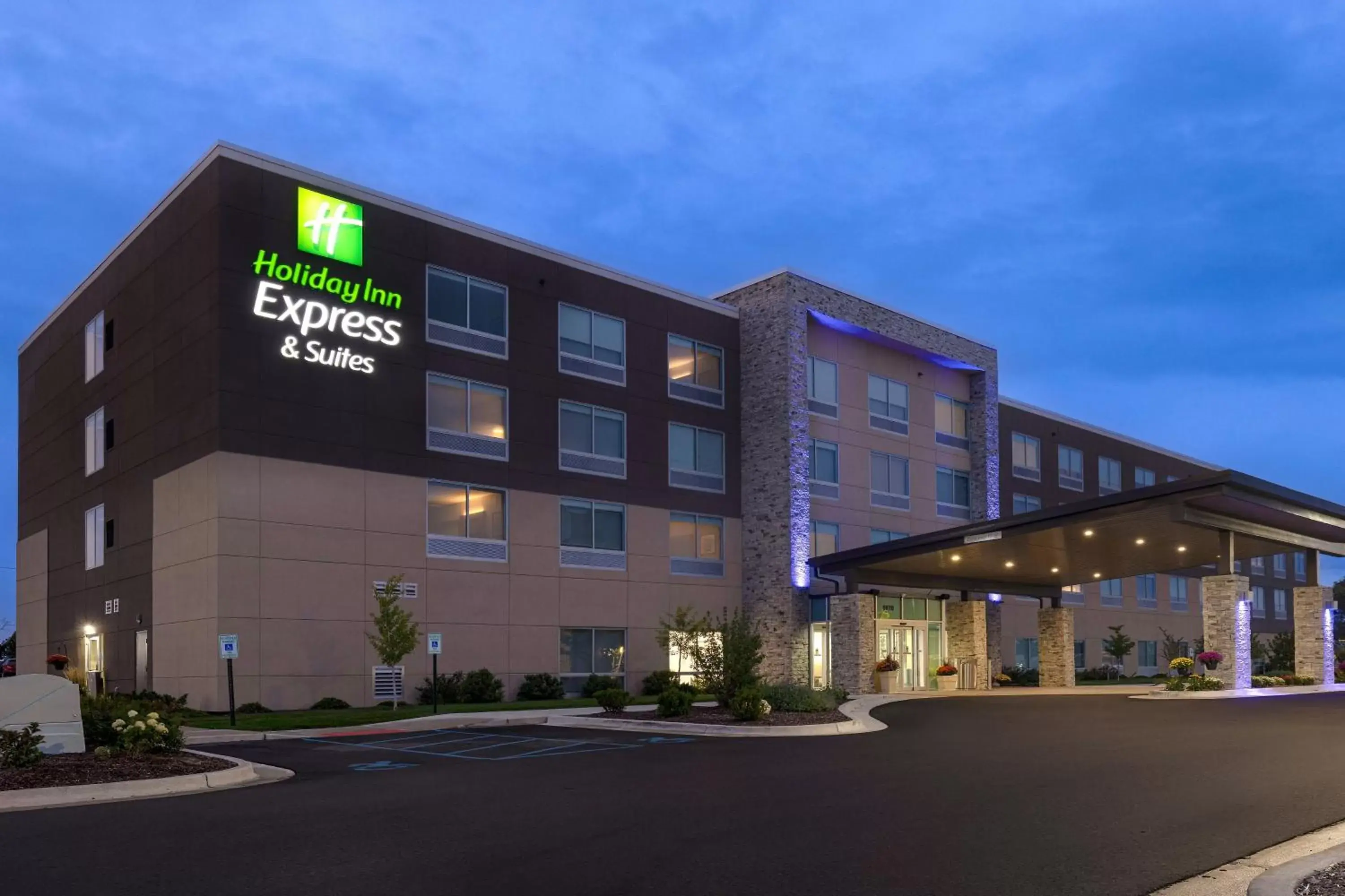 Property Building in Holiday Inn Express & Suites - Ann Arbor - University South, an IHG Hotel